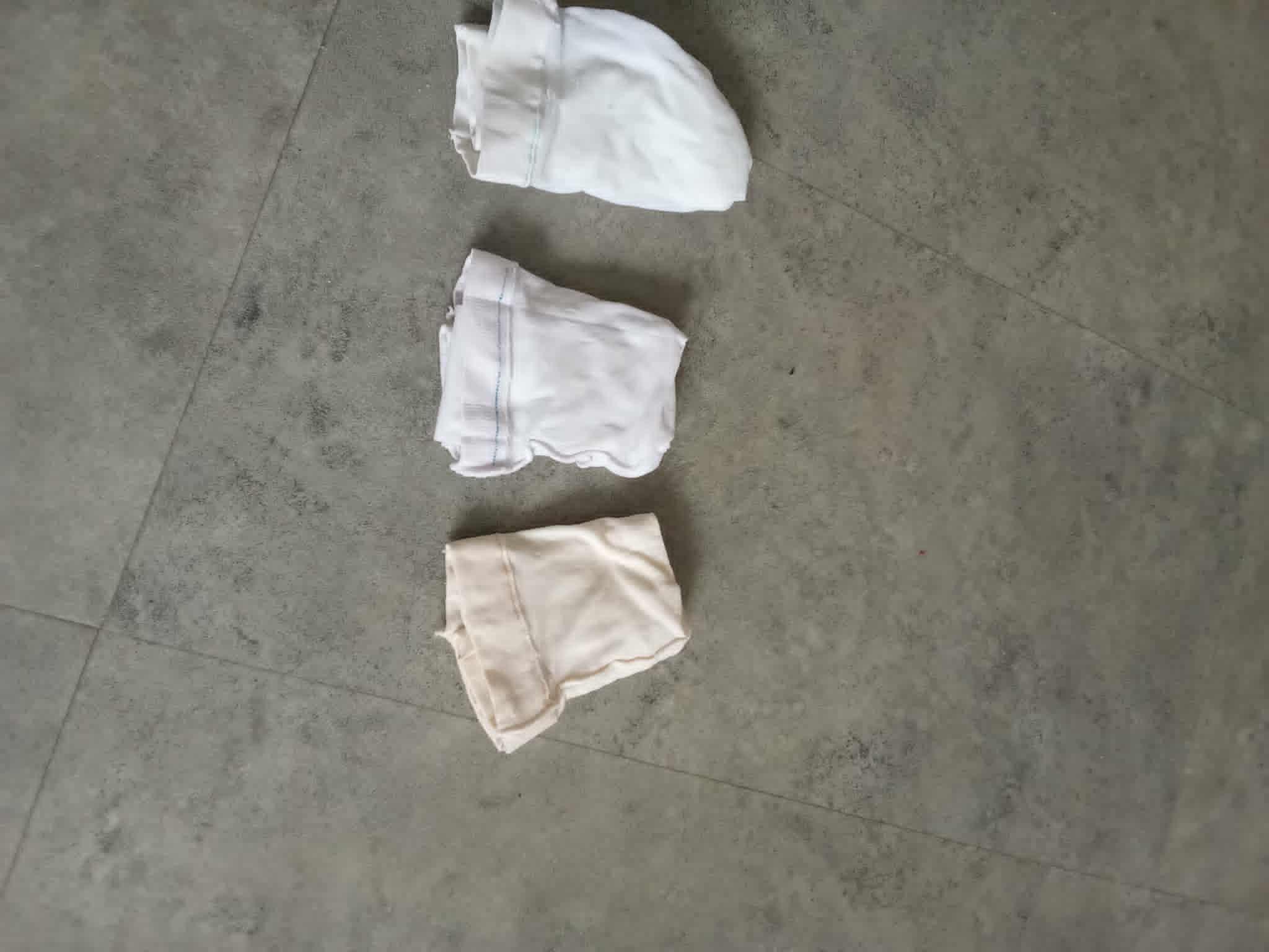 troc de troc 3 paires de collant blanc et beige deja servi mais bon image 2