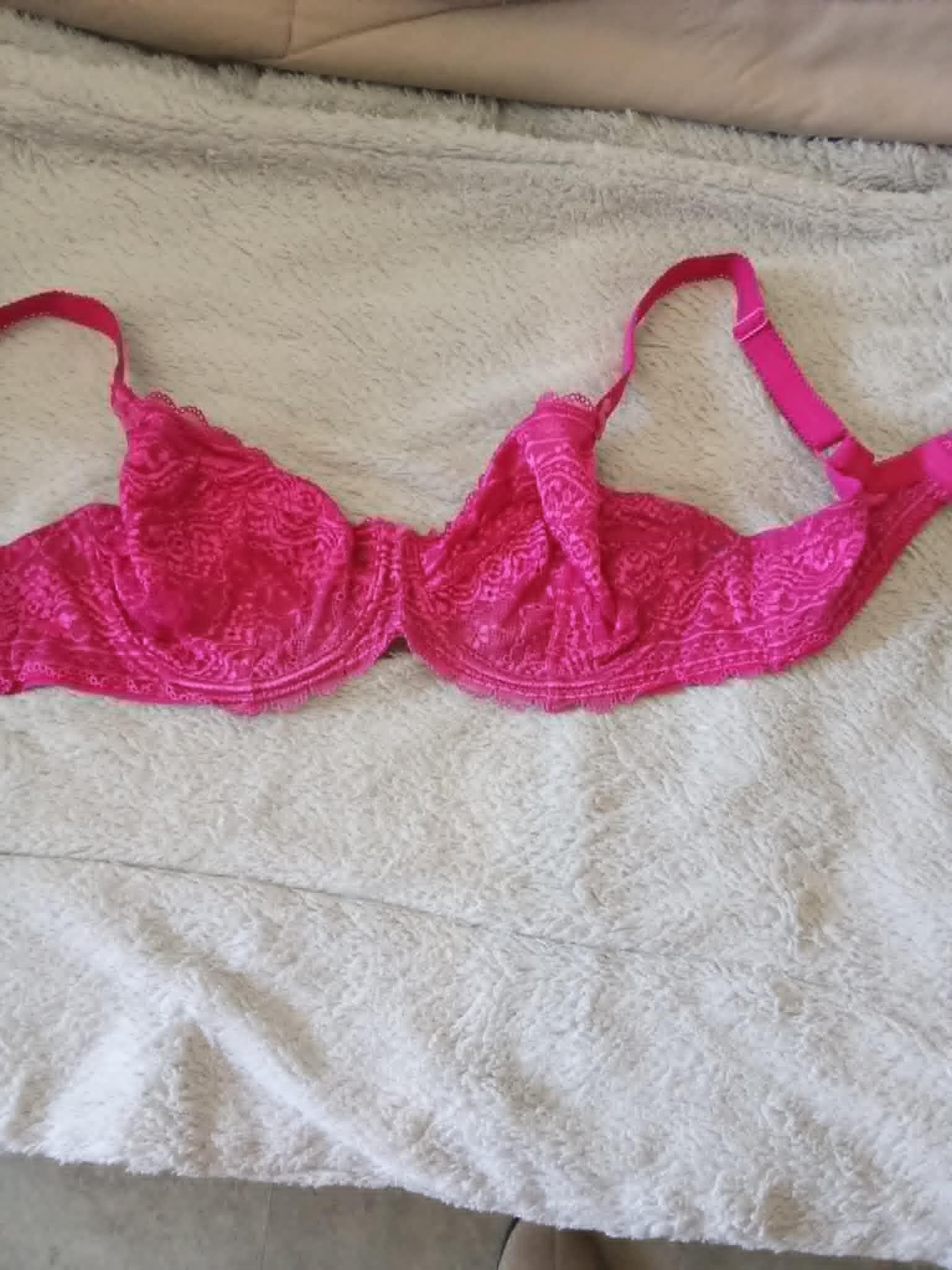 troc de troc soutien gorge rouge groseille taille 100 bonnet d marque etam image 0