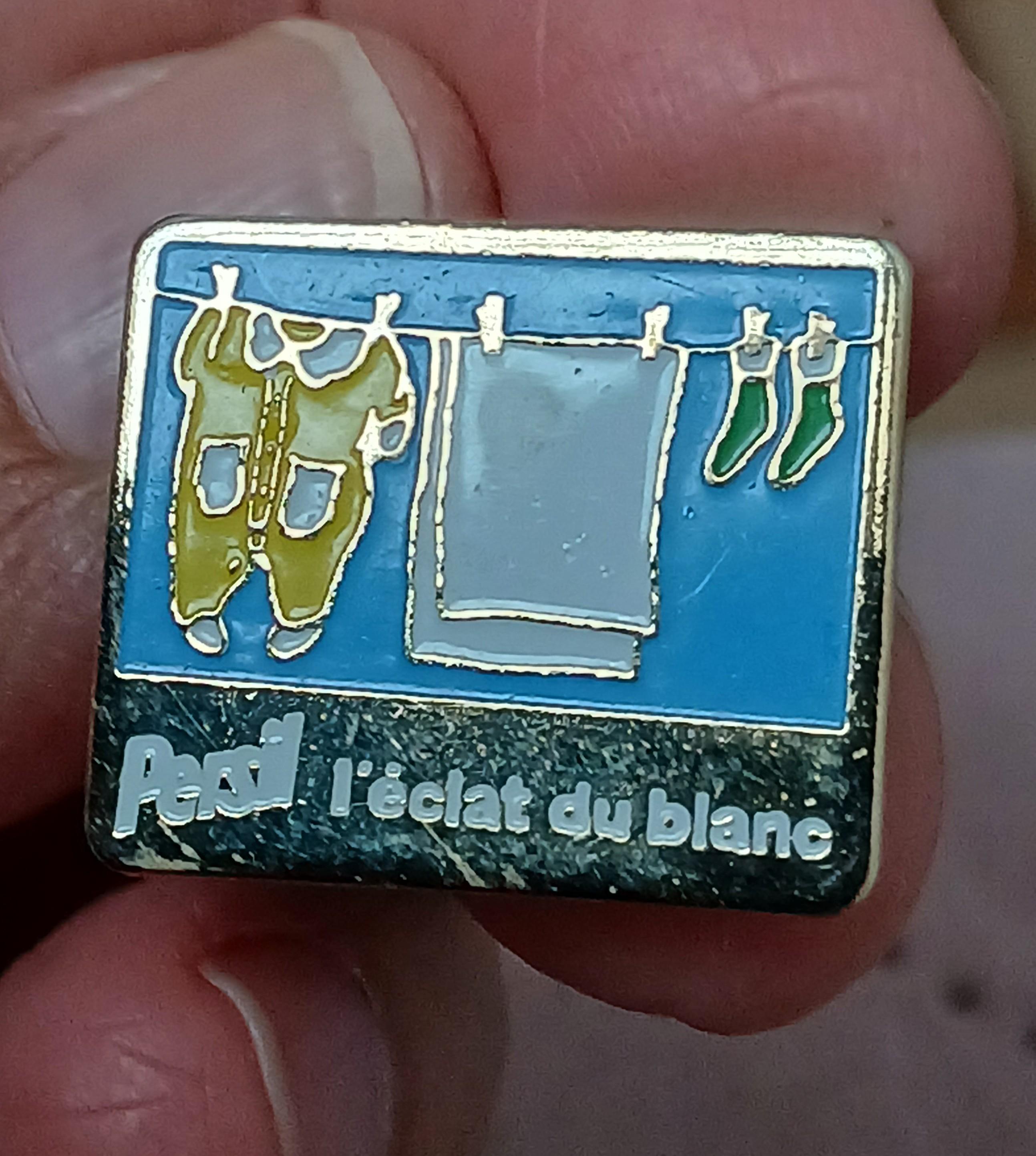 troc de troc reserver. lilas. pins image 1