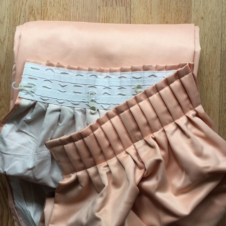 troc de troc pan de rideau couleur abricot (couloir, placard, porte) image 1