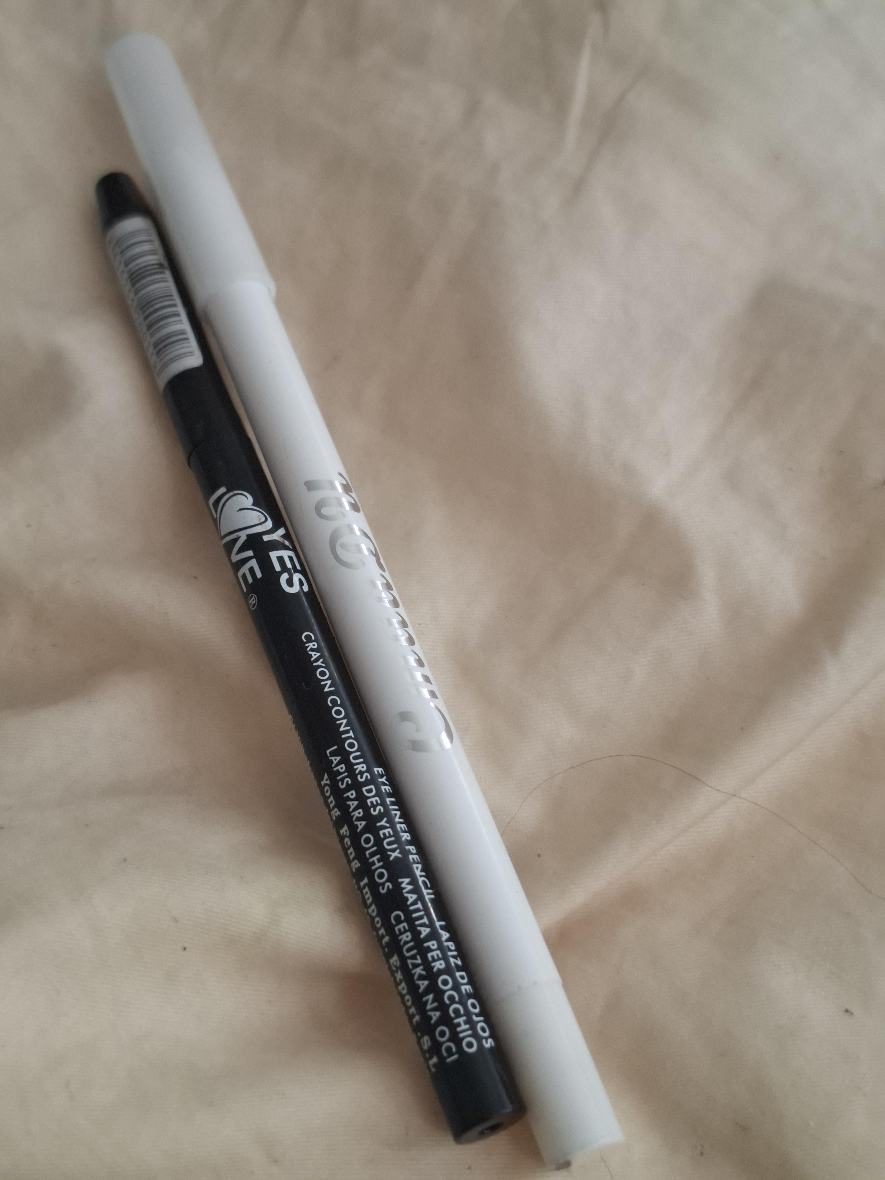 troc de troc crayon blanc et crayon noir image 0