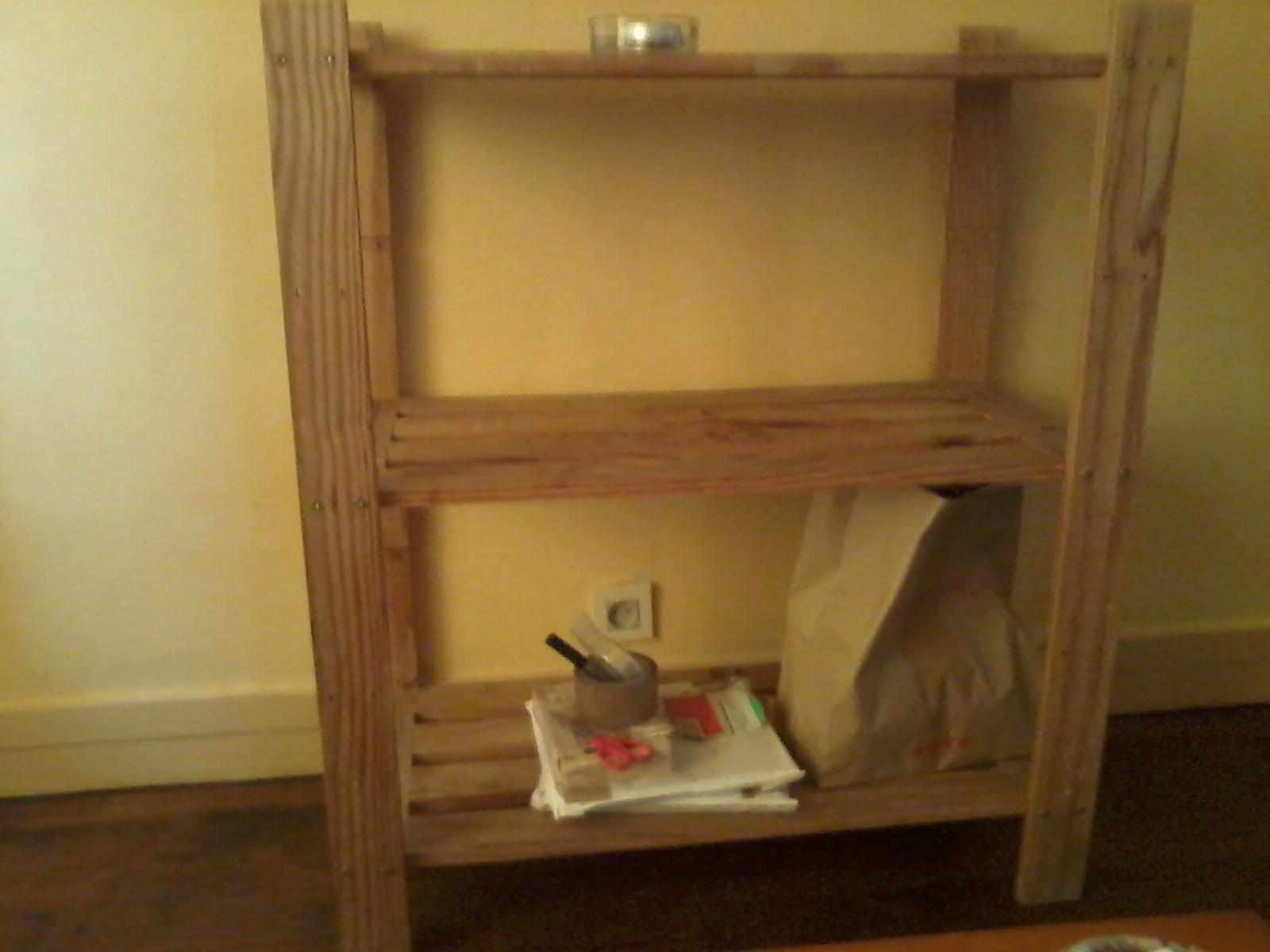 troc de troc des maintenant poncer une etagere ( pas grande) image 0