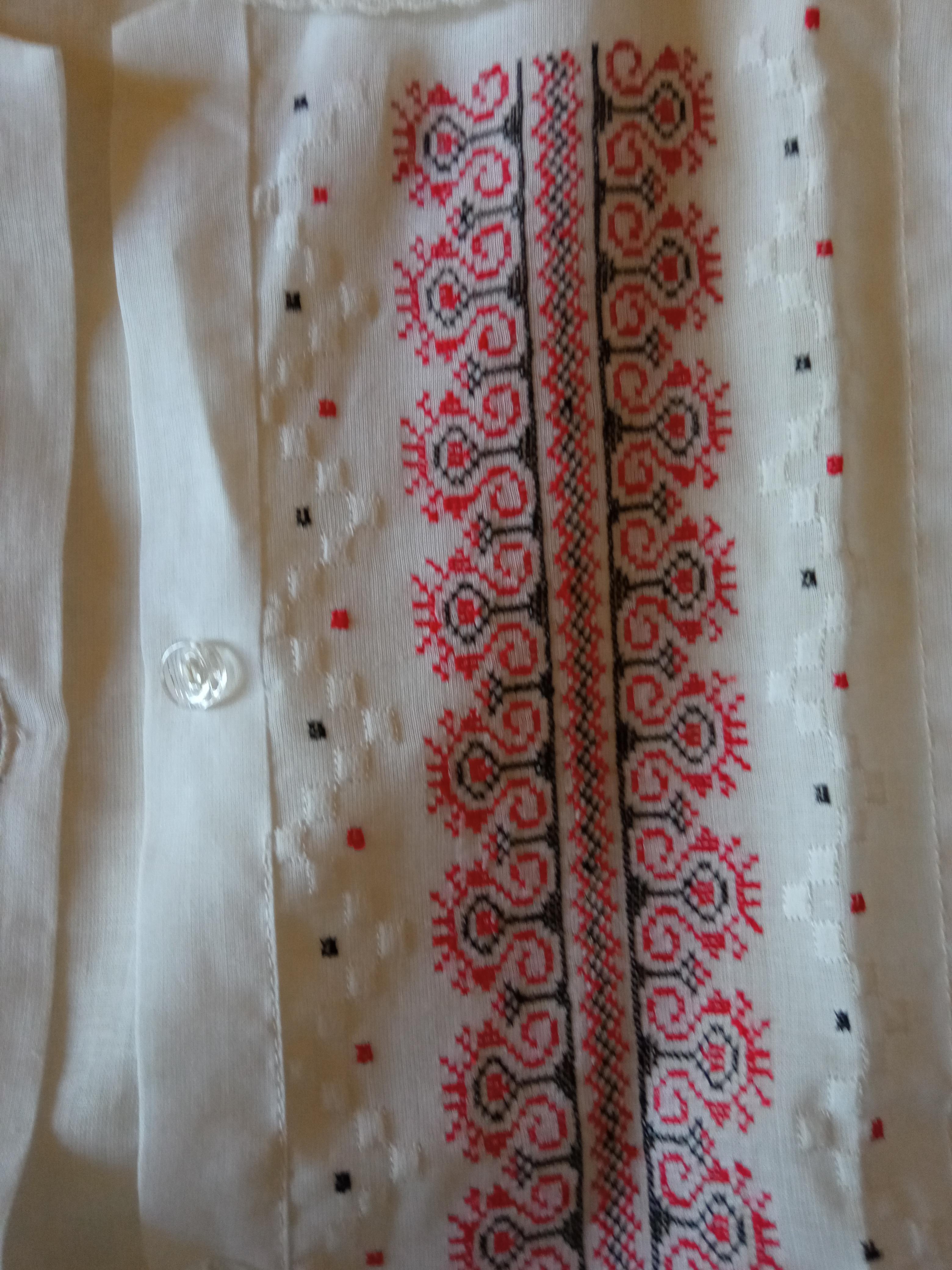 troc de troc reserve - chemisier brode 40/42 image 1