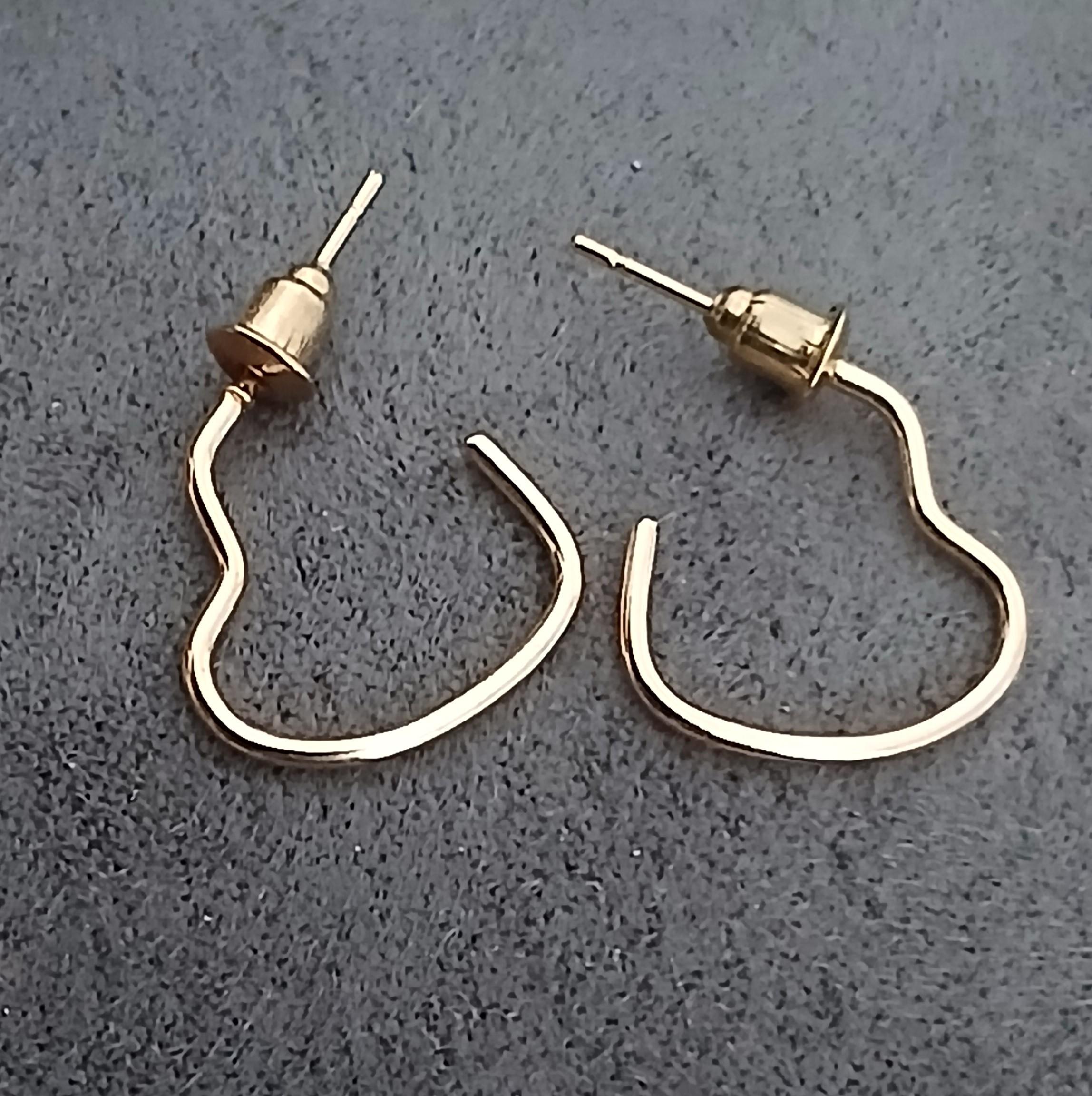 troc de troc reserver troqueuse une boucle d oreille image 2