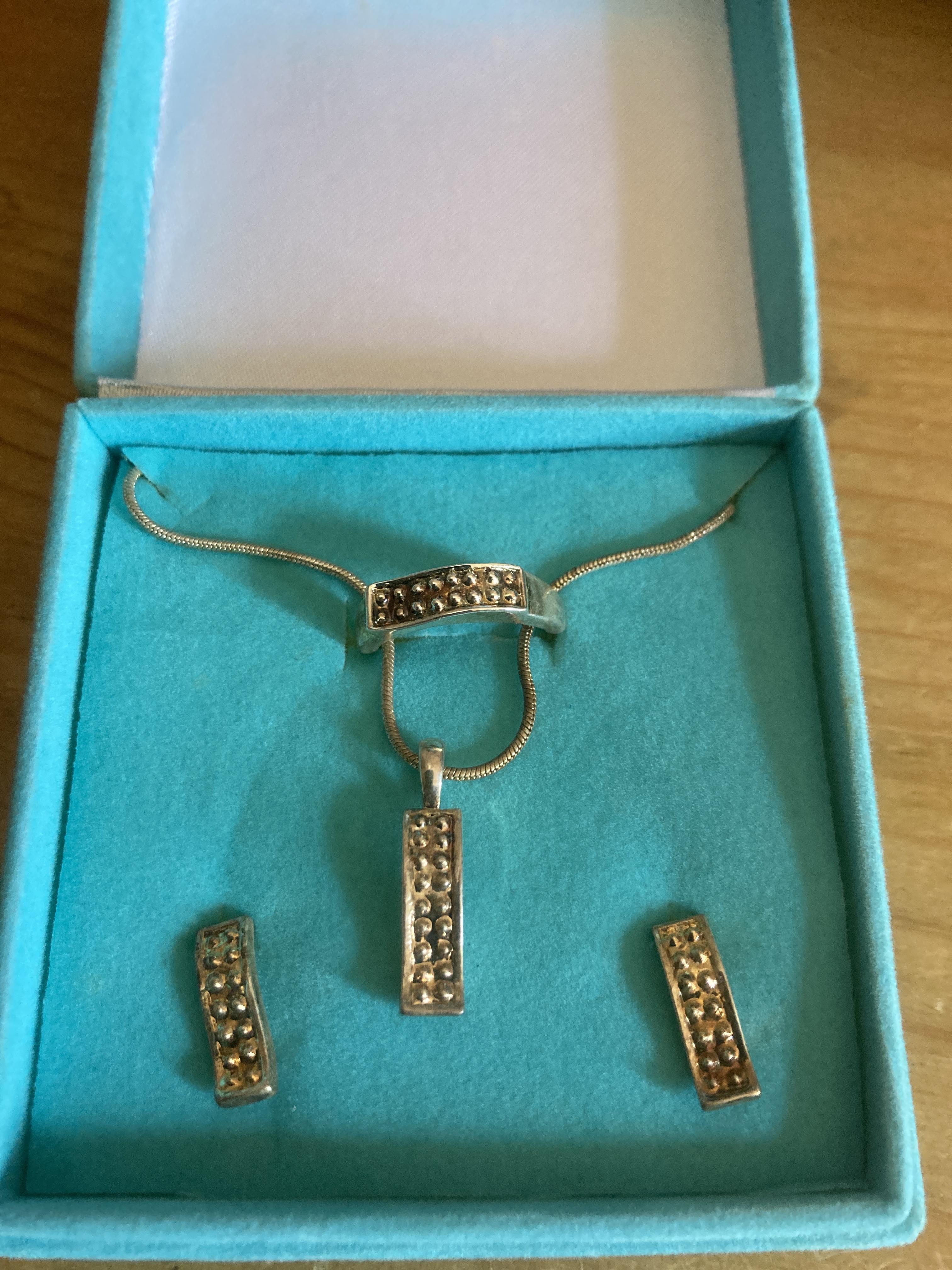 troc de troc ensemble collier bague boucles d’oreilles image 0