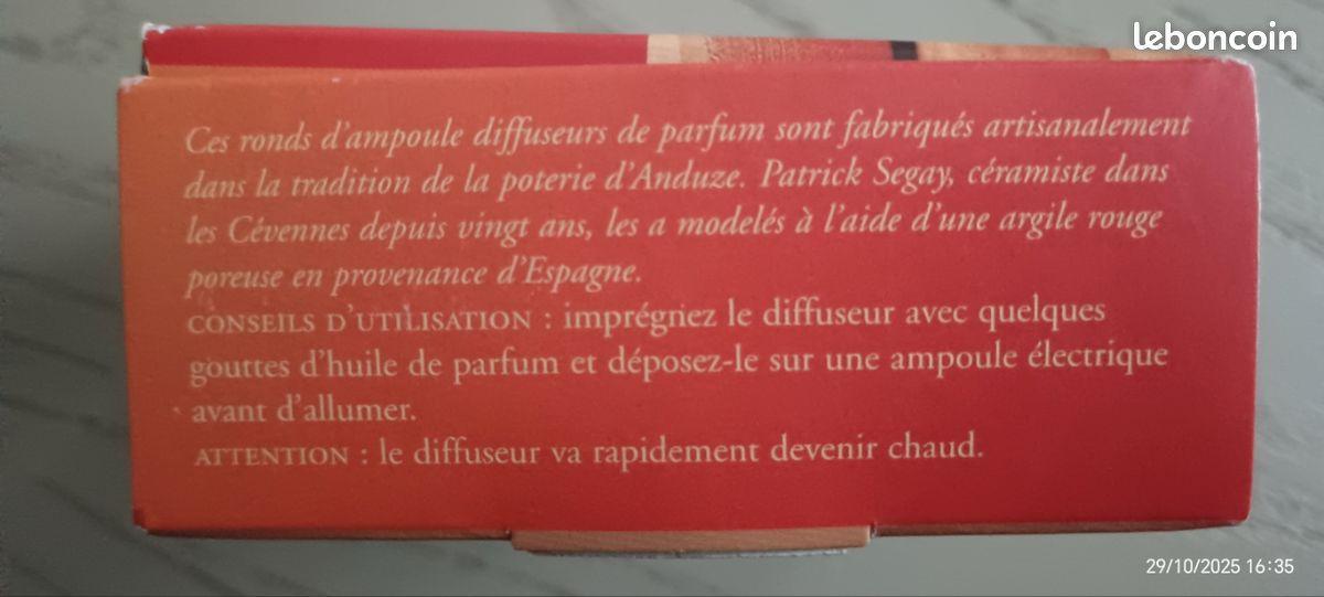 troc de troc diffuseur de parfum en argile. très bon état image 2