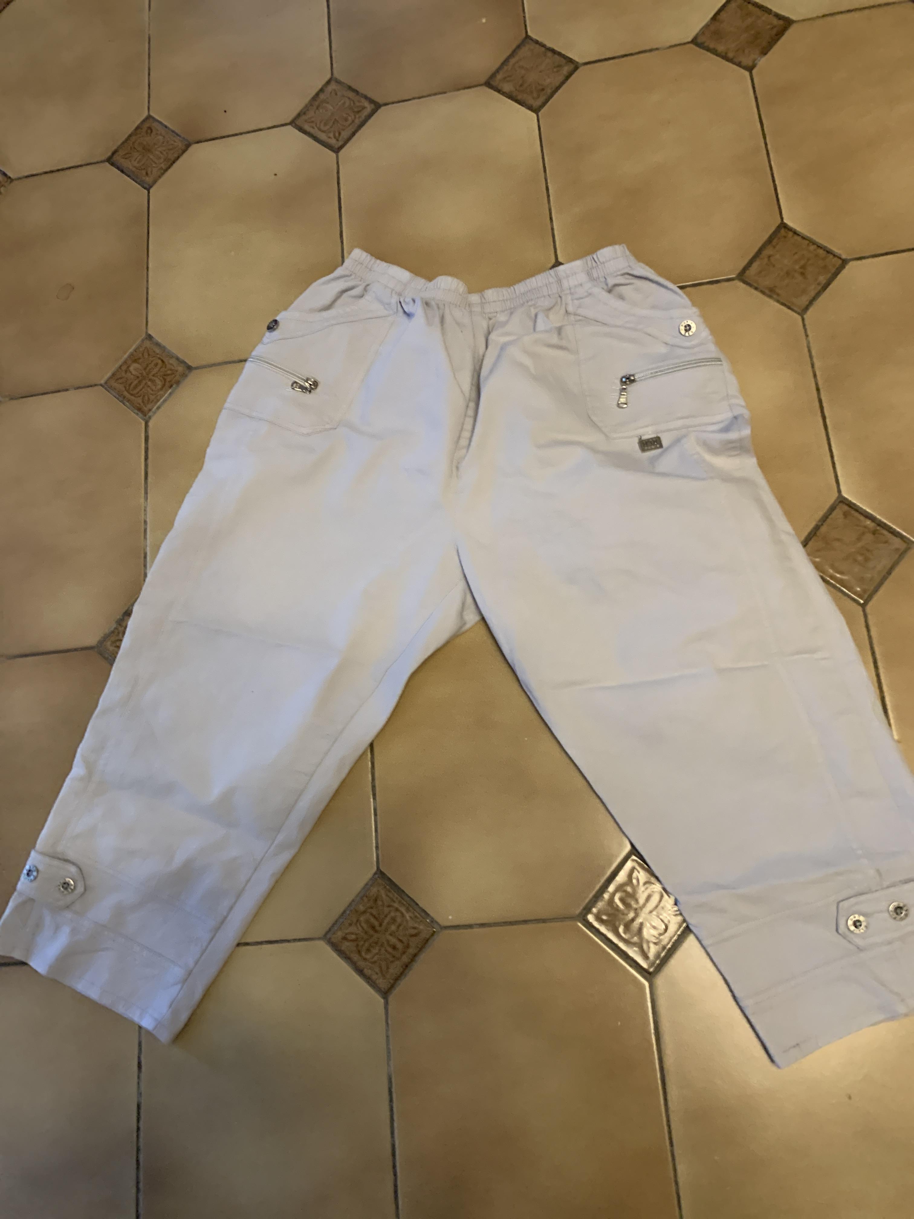 troc de troc pantacourt gris, taille cinq image 0
