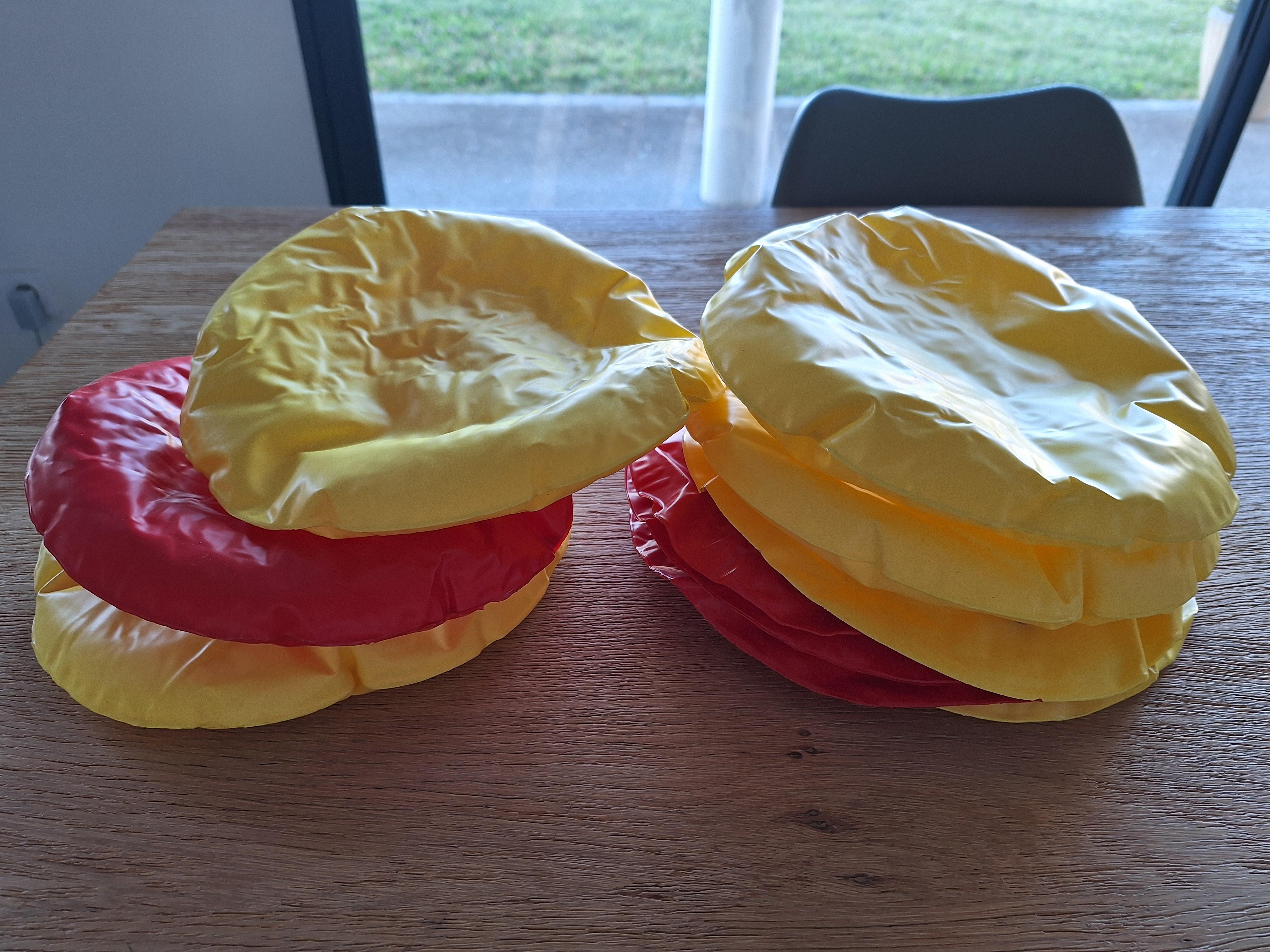 troc de troc lot de freesbee gonflables pour piscine image 0