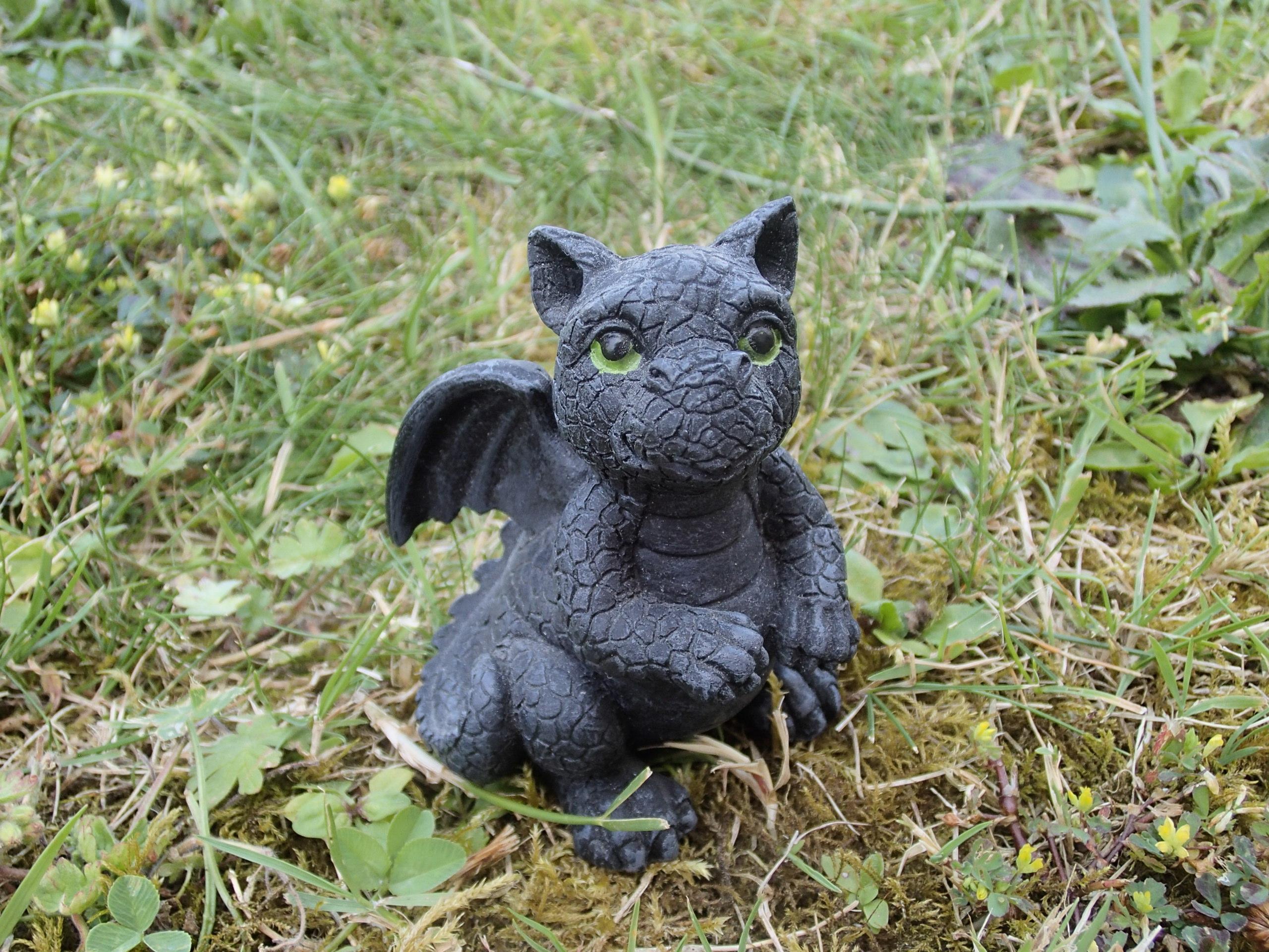 troc de troc figurine petit dragon à adopter image 0