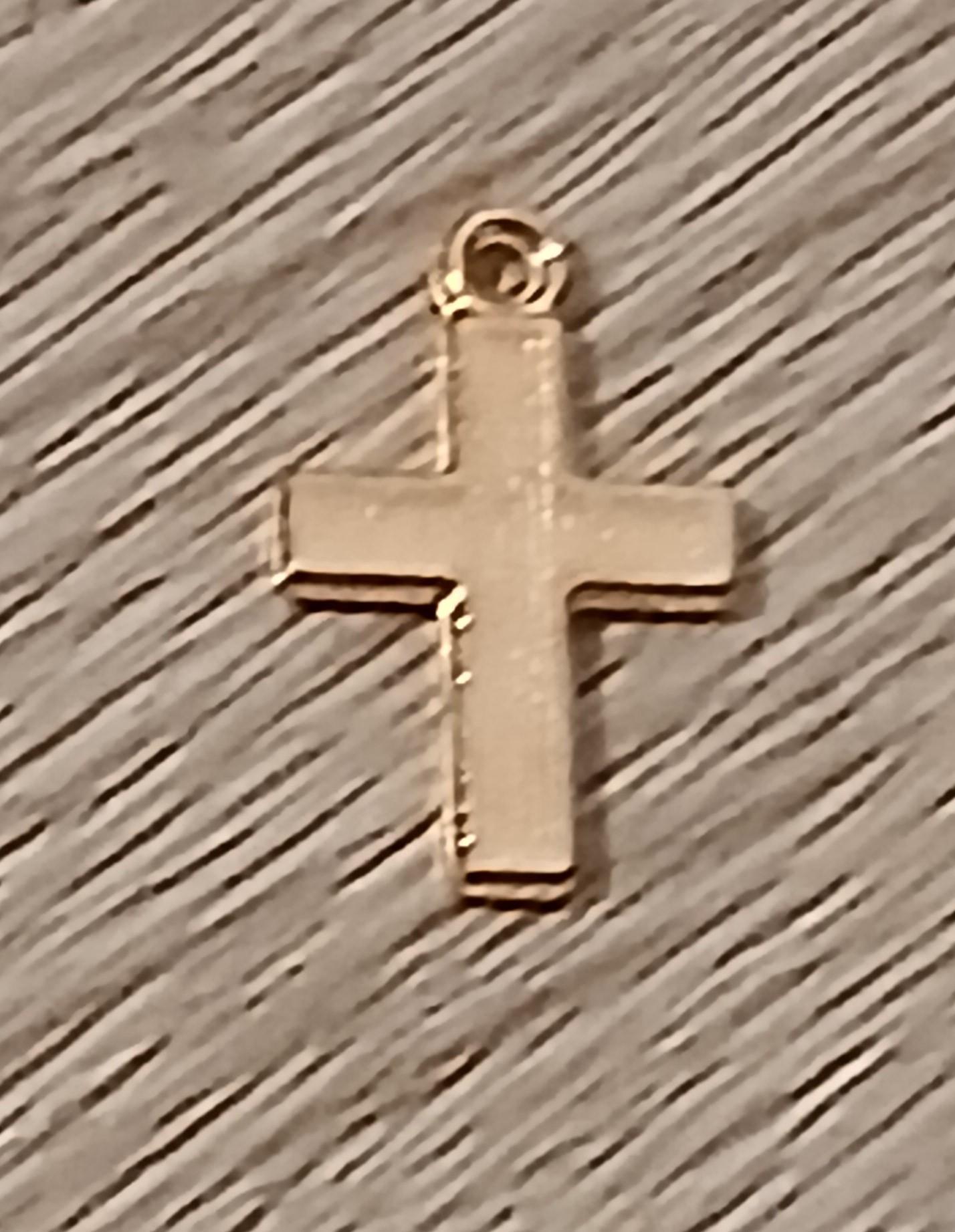 troc de troc un pendentif croix image 1