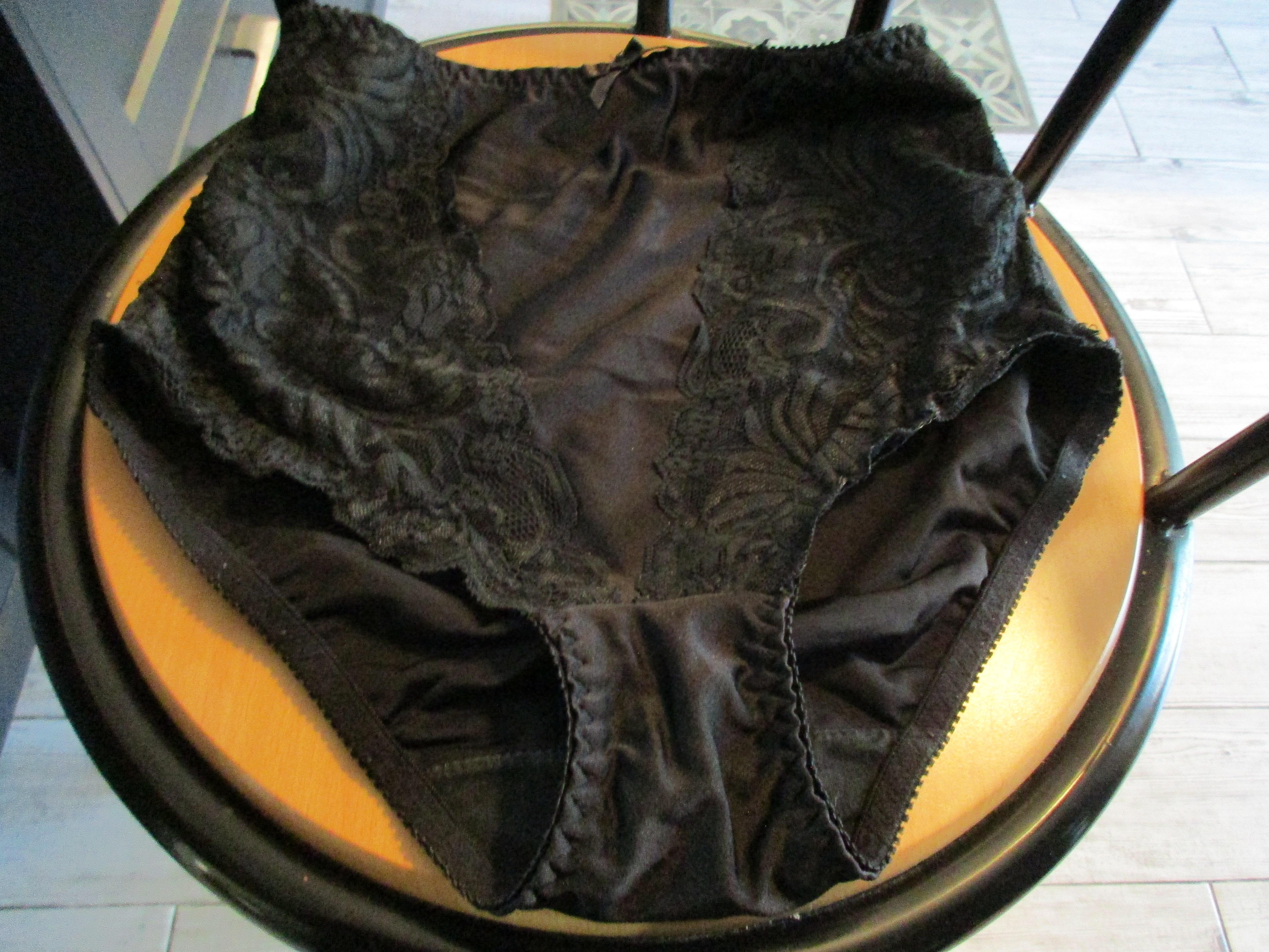 troc de troc réservée,culotte comme neuve image 0