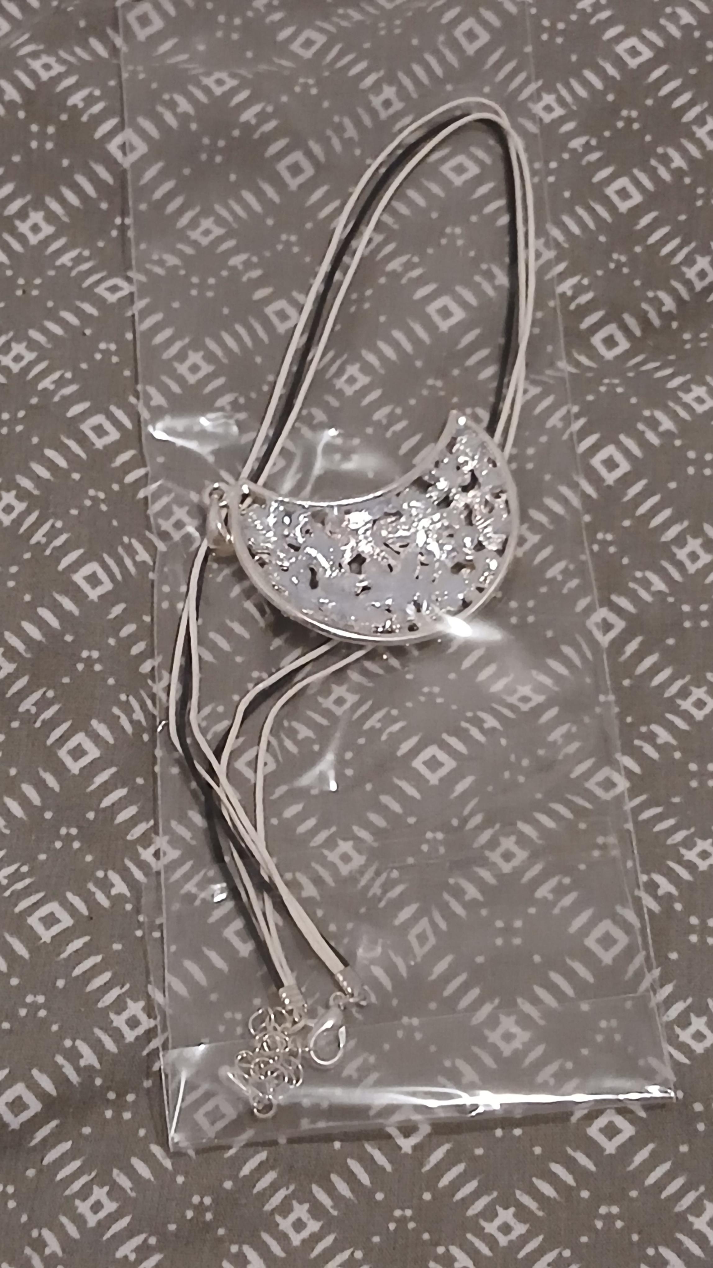 troc de troc reserver divers troc collier femme image 1