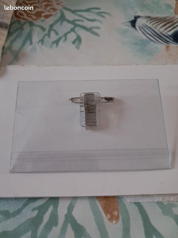troc de troc badge plastifie porte nom neuf image 0