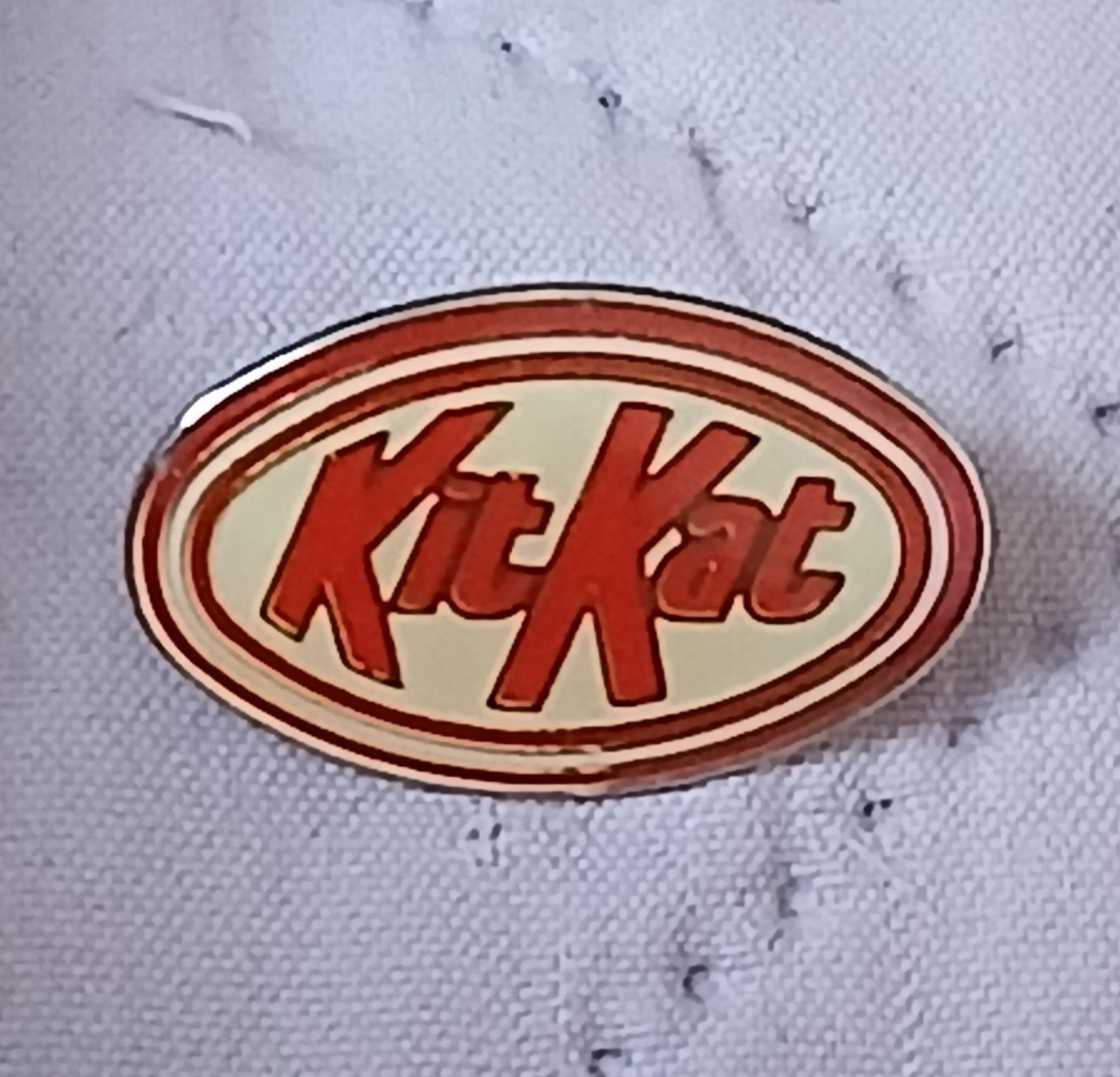 troc de troc reserver. un pins ' kitkat' image 1