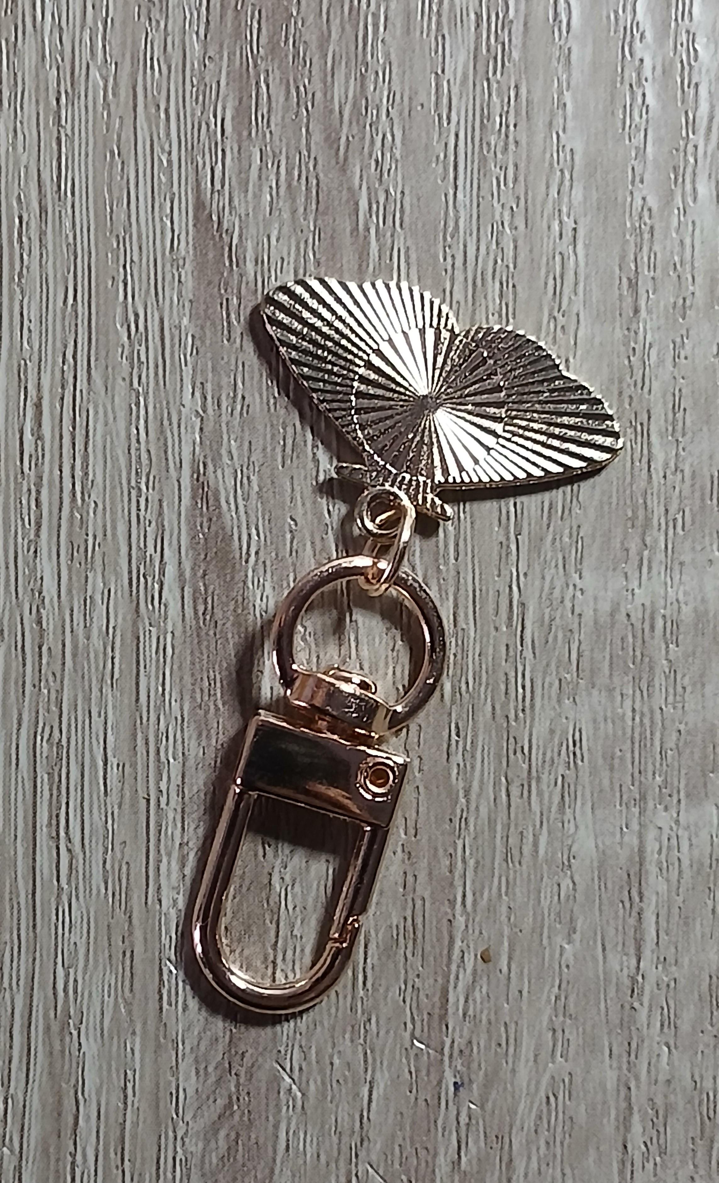 troc de troc reserver divers troc  un porte clé image 1