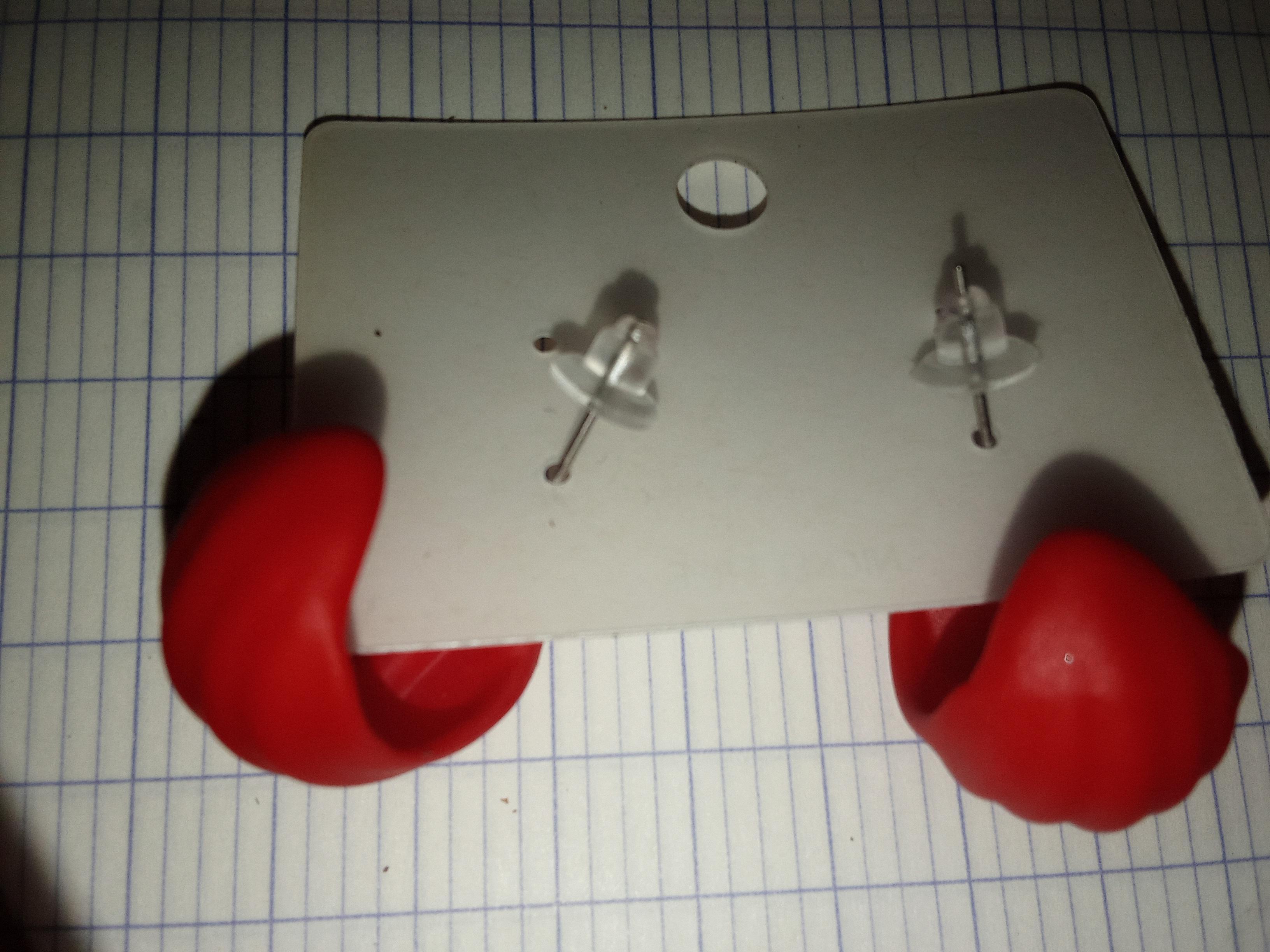 troc de troc boucles d'oreilles en résine neuve image 1
