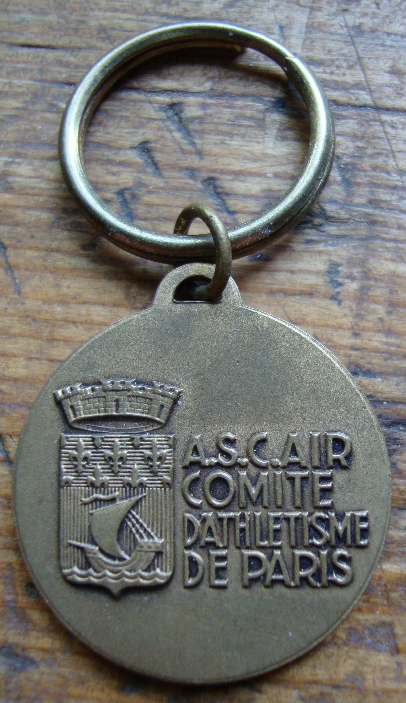 troc de troc porte clés "les 20kilométres de paris " 1979 image 1