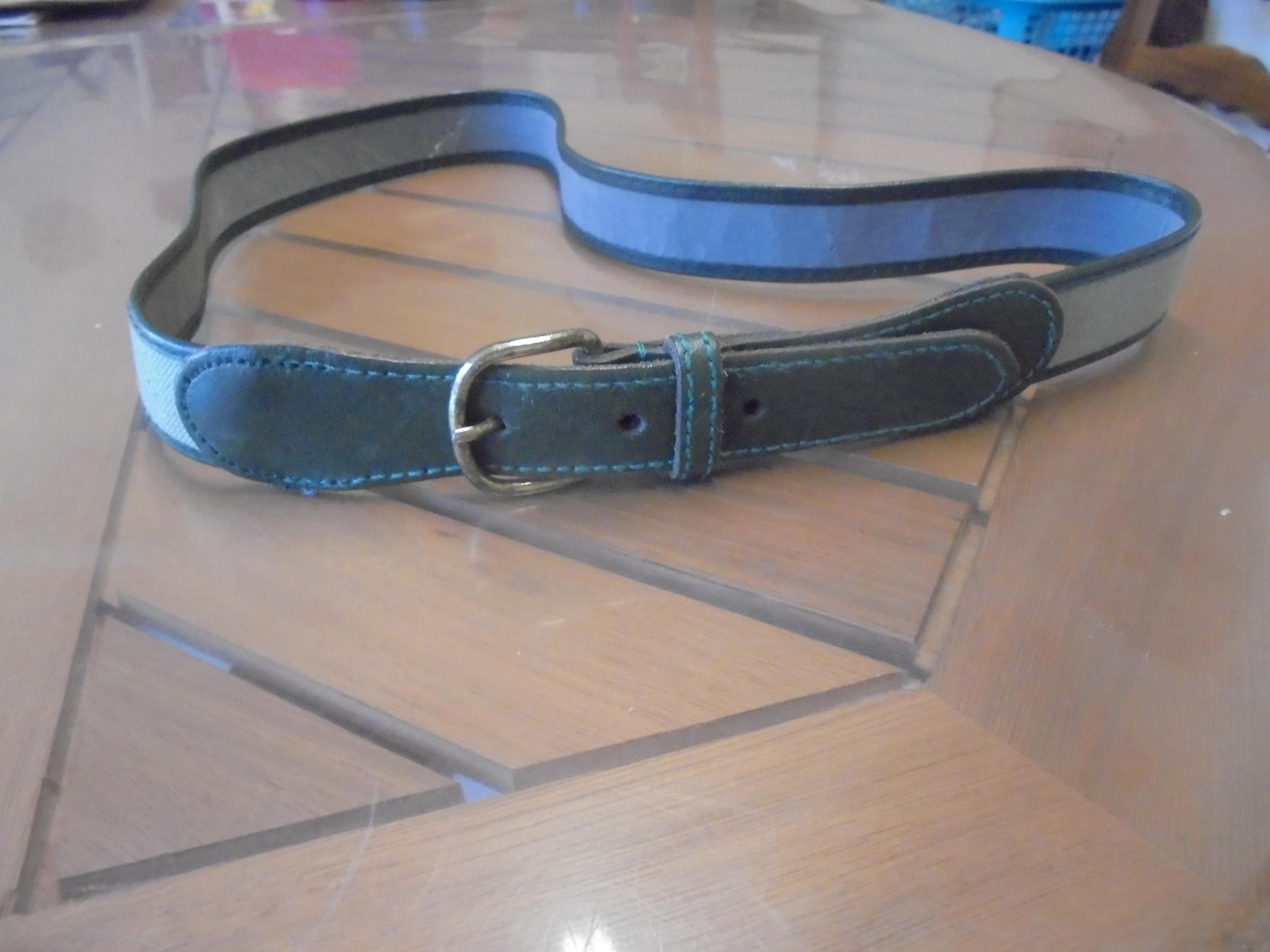 troc de troc ceinture grise longueur 90 cm largeur 2,5 cm 3 noisettes image 0