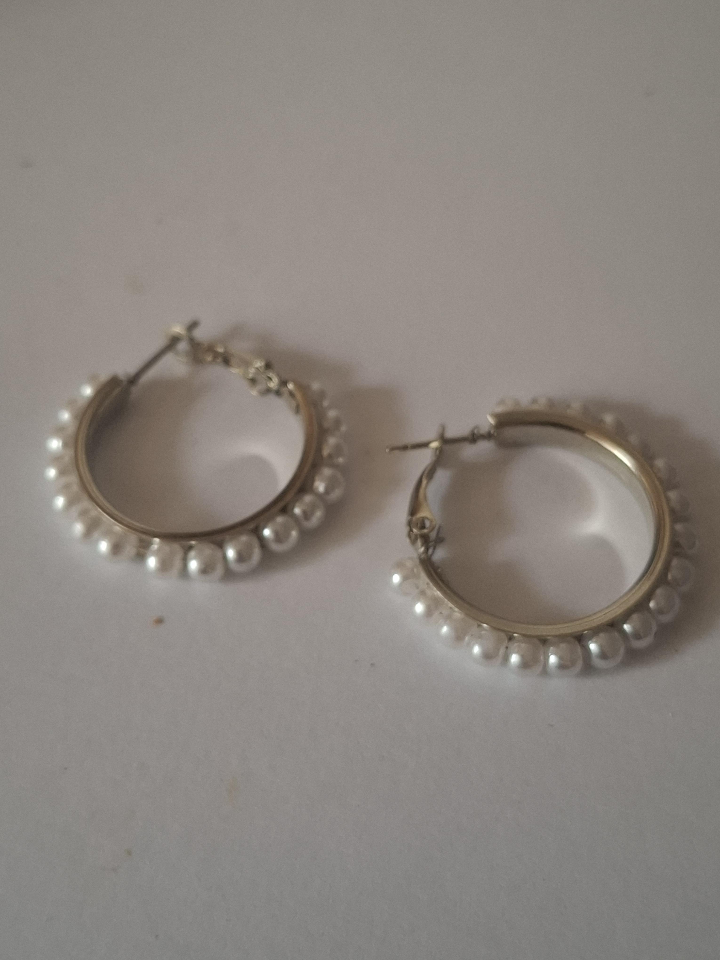 troc de troc boucles d'oreilles image 0