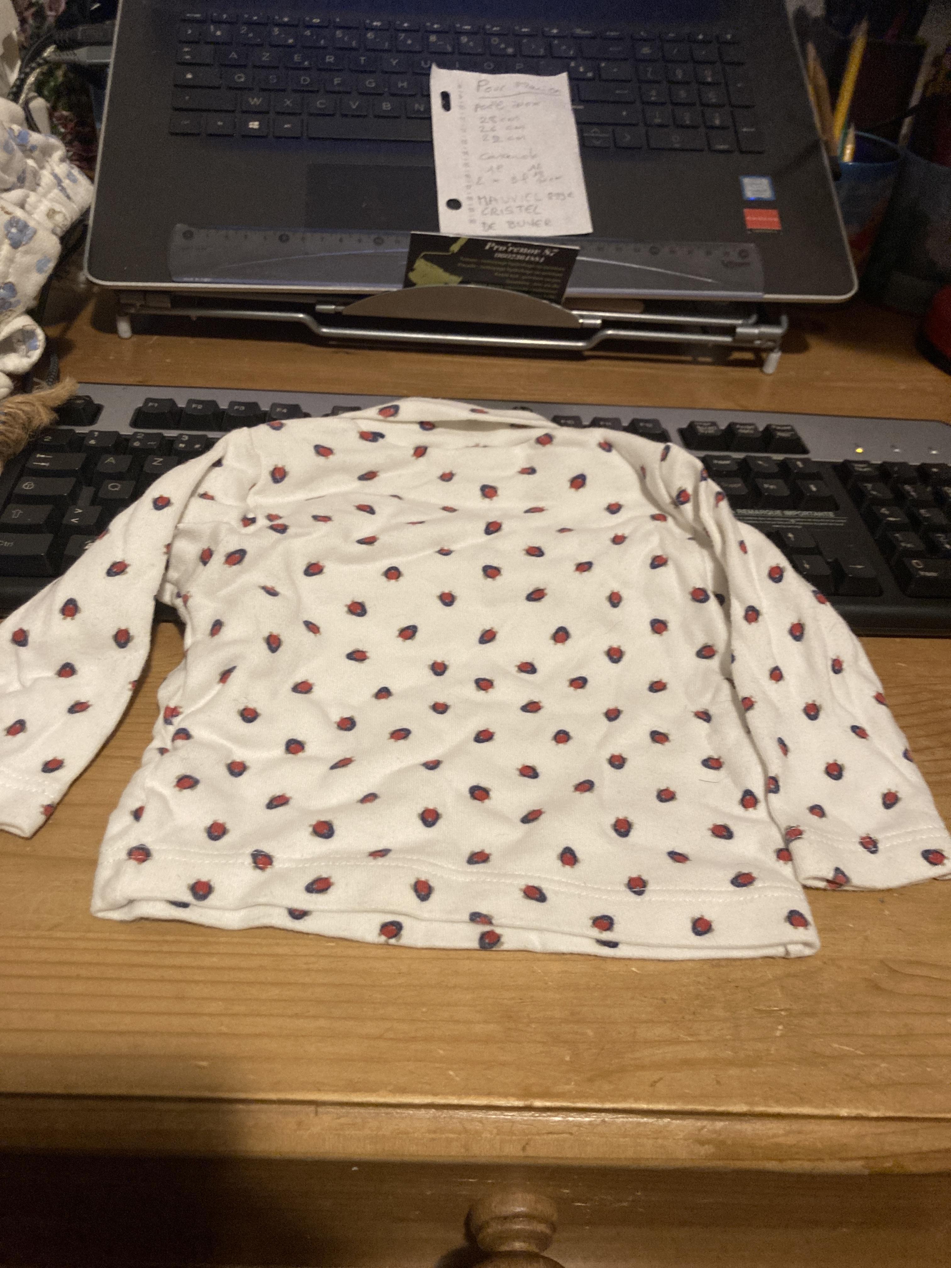 troc de troc haut 3 mois image 1