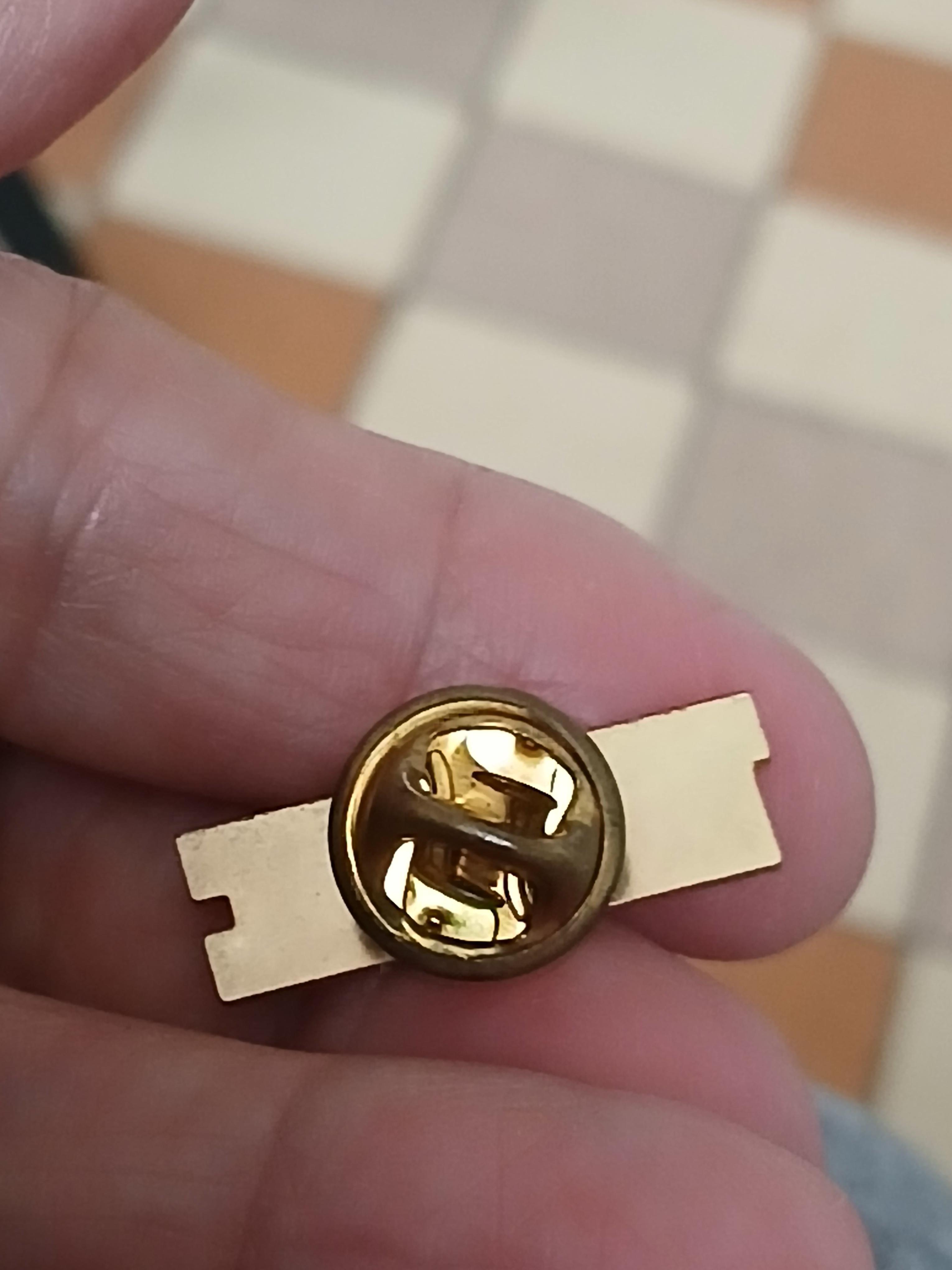 troc de troc un pins image 2