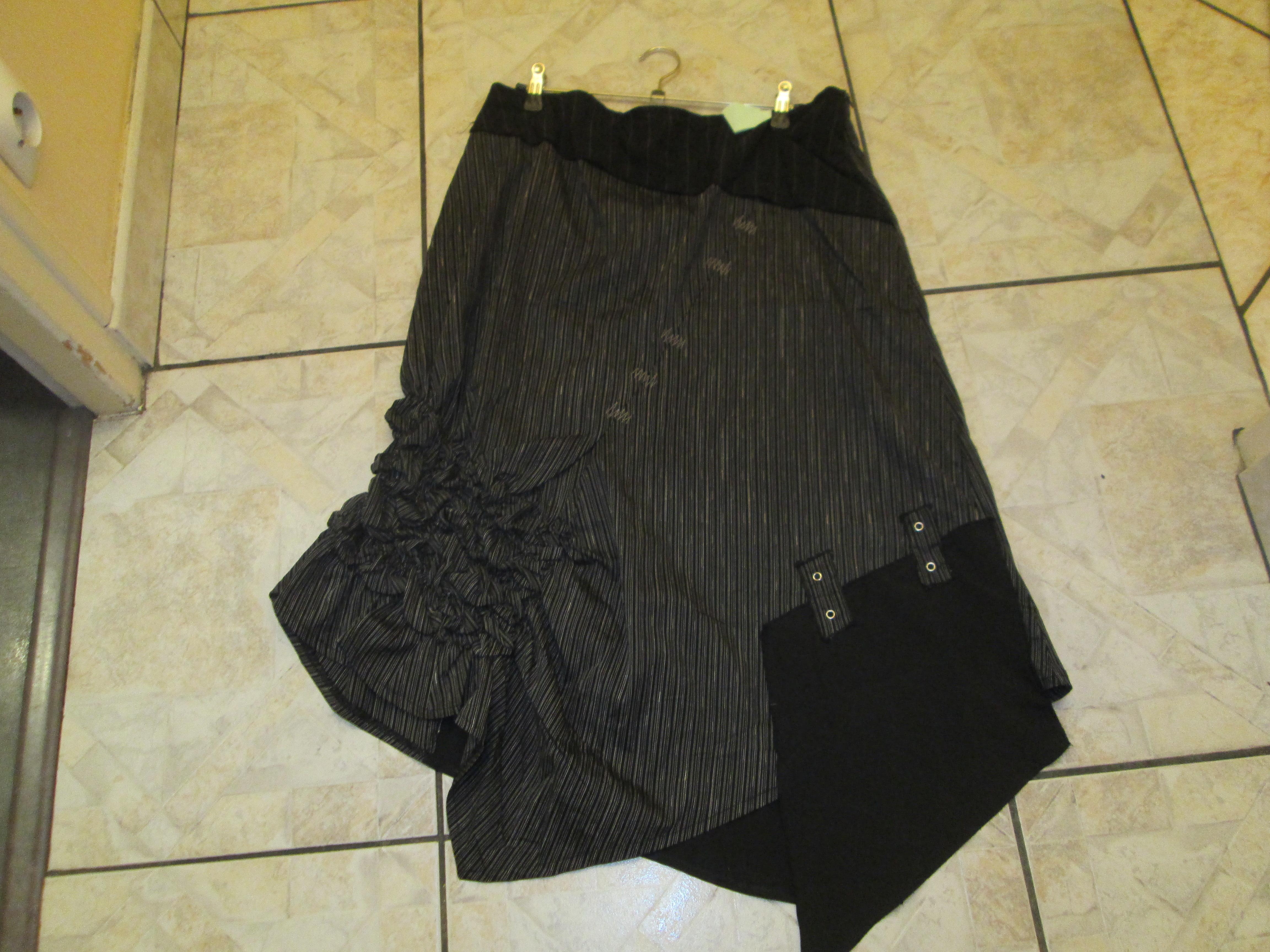 troc de troc jupe noir neuve asymétrique taille 44 15 noisettes image 0