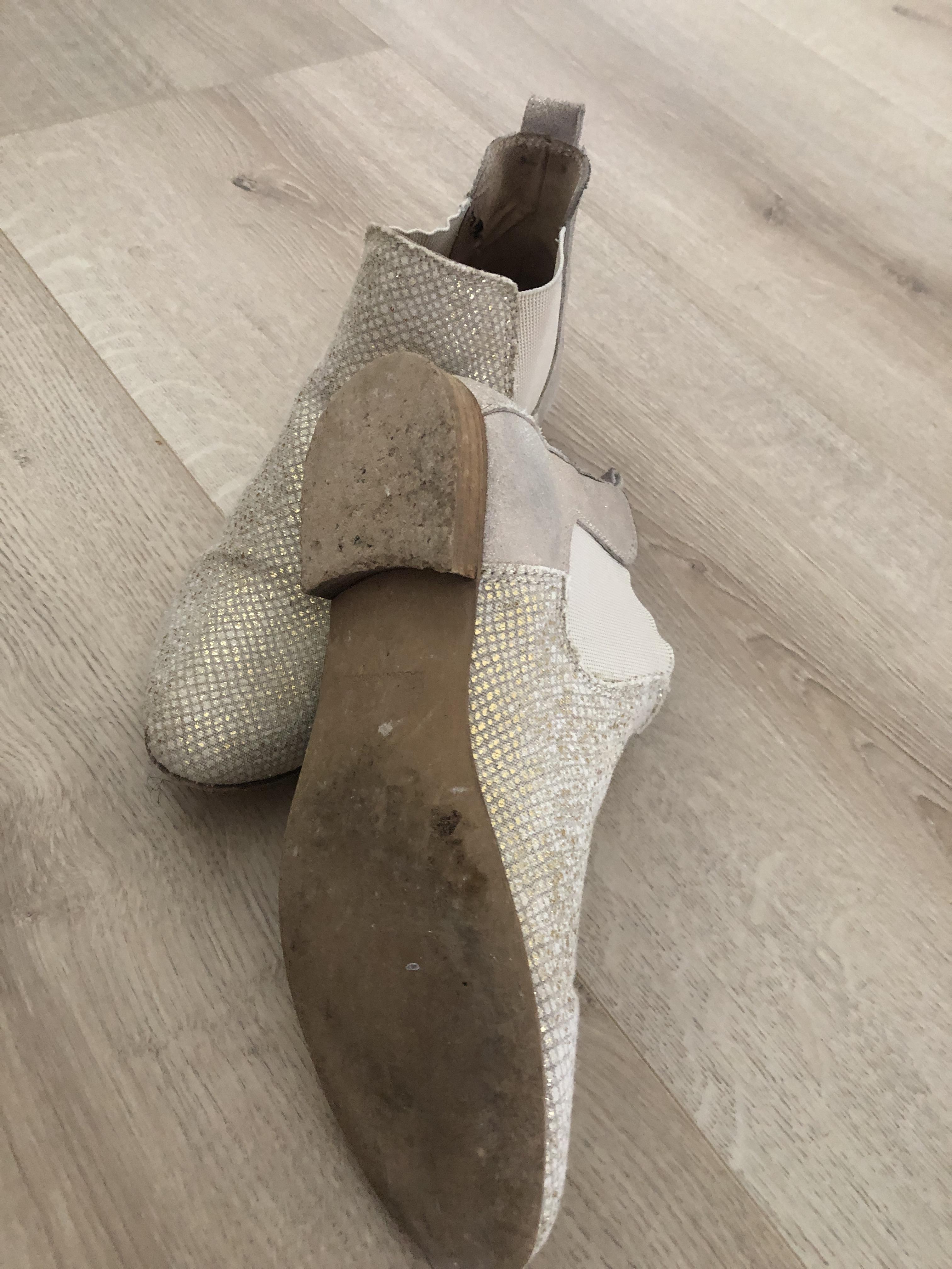 troc de troc boots dorées image 2