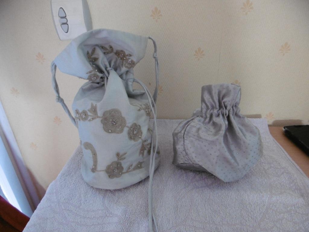 troc de troc 2 bourses / sacs en tissus gris image 0