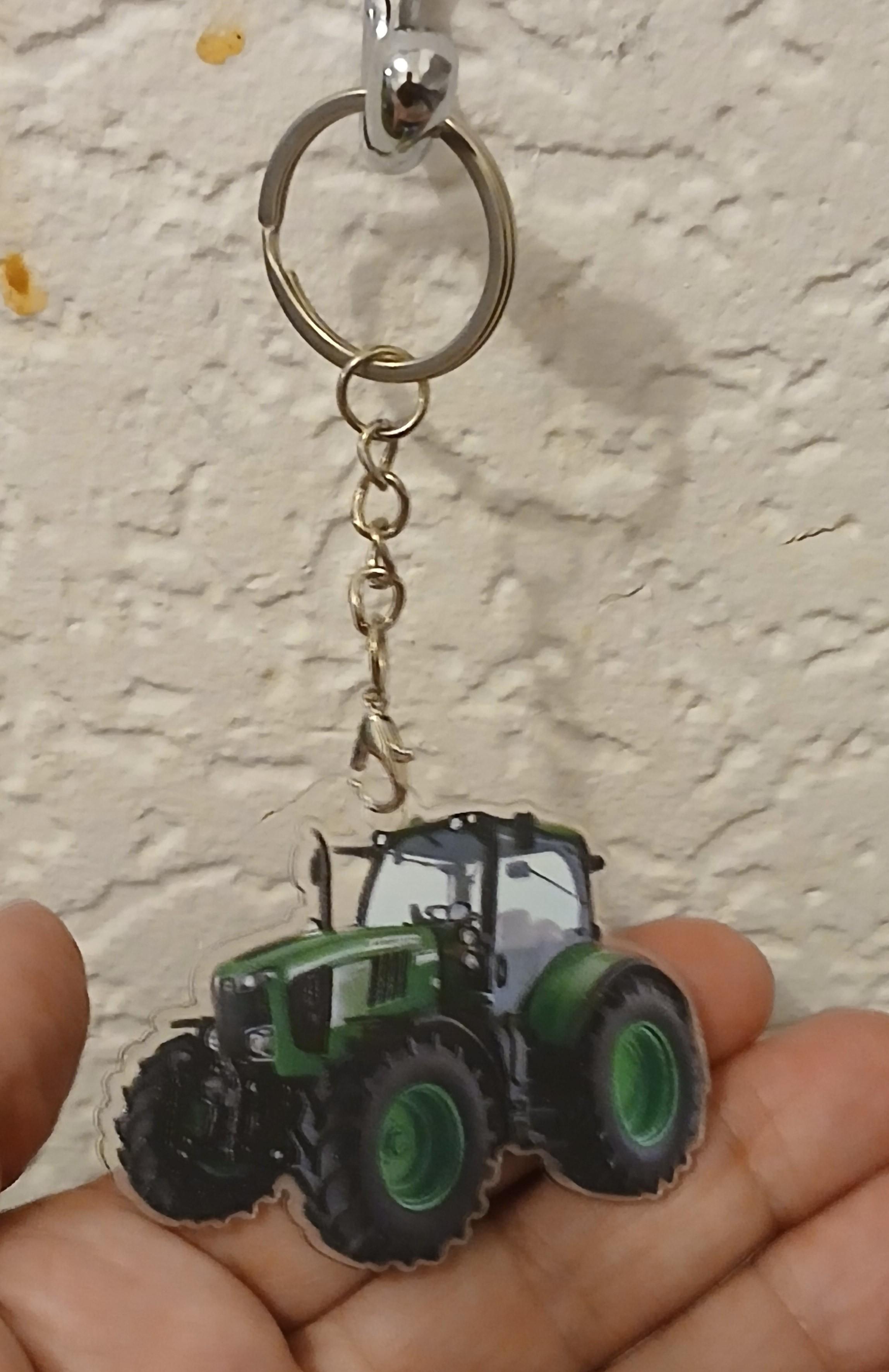 troc de troc reserver divers troc porte clé " tracteur " image 1
