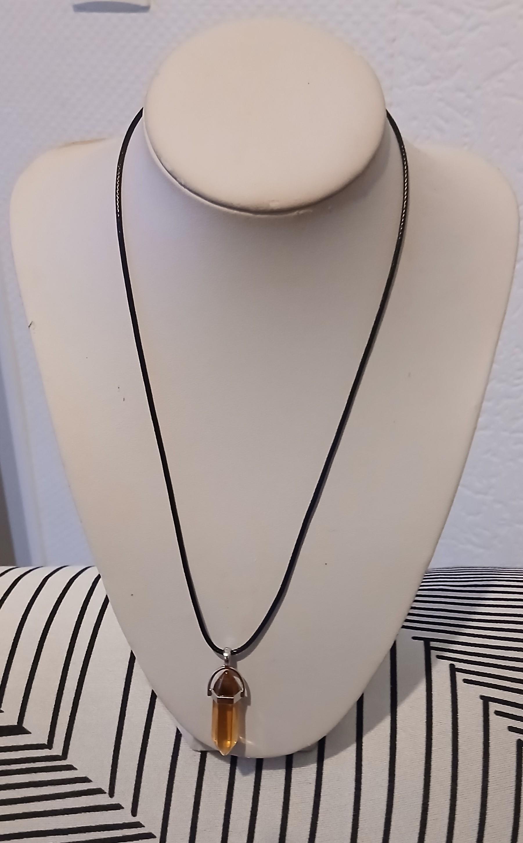 troc de troc collier femme image 0
