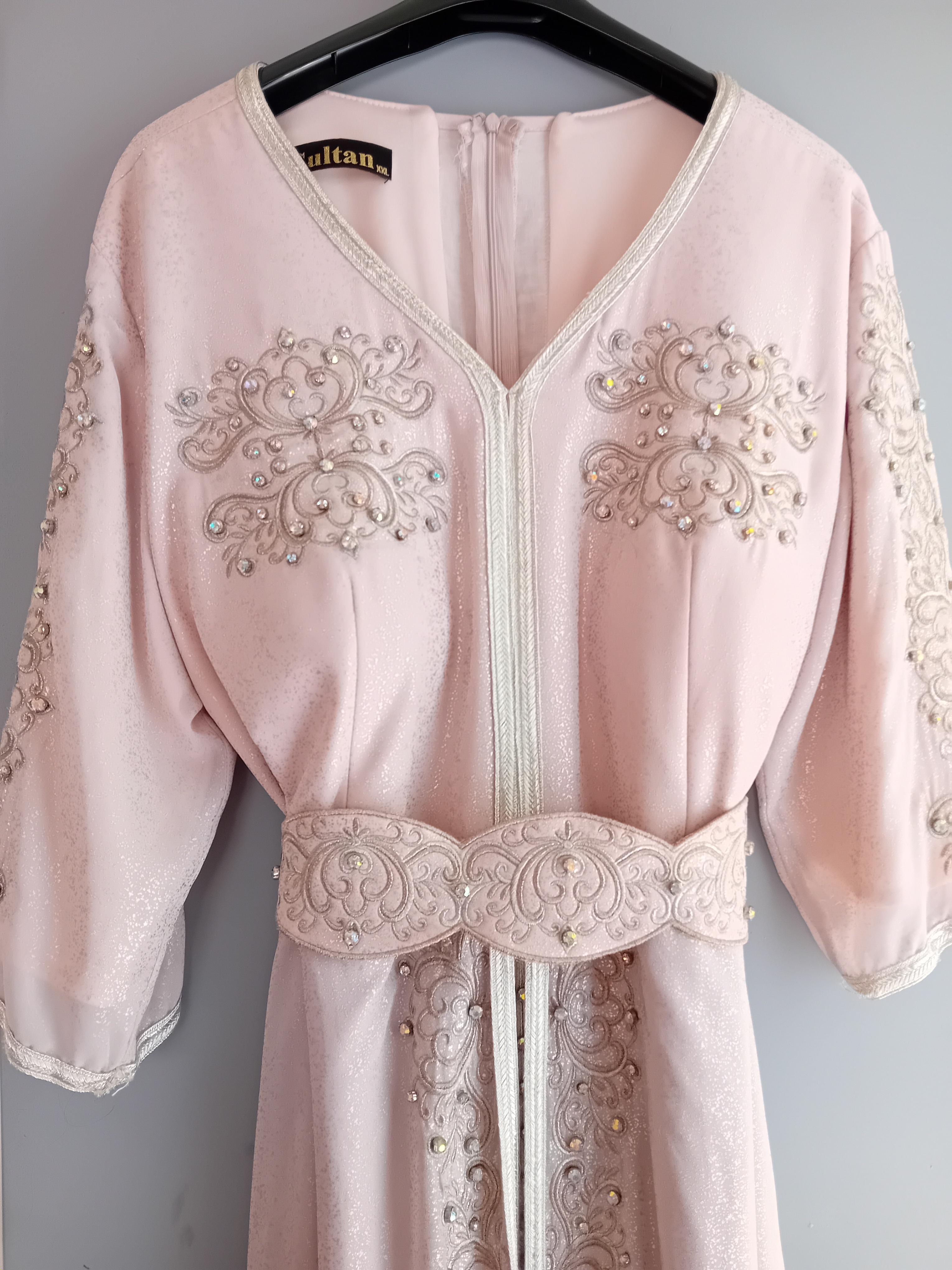 troc de troc caftan rose poudre, troc direct sans noisette image 1