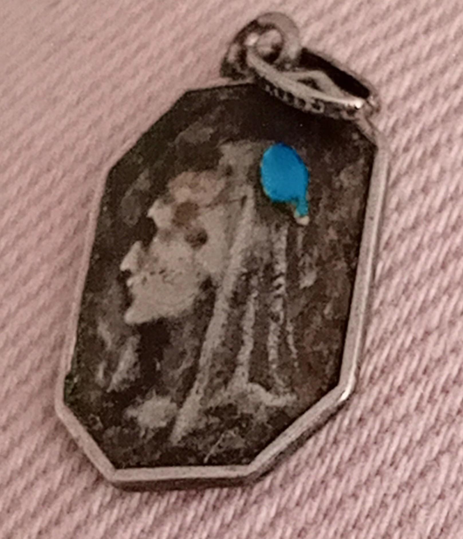 troc de troc une médaille pendentif religieuses " sainte marie " image 0