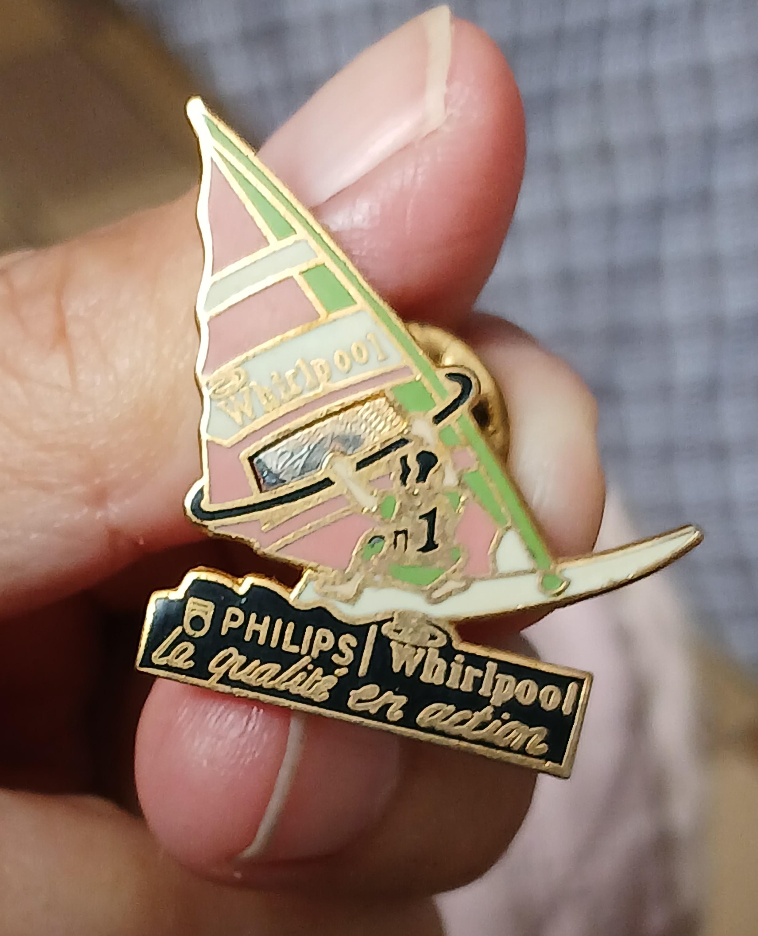 troc de troc reserver. un pin ' philips ' image 0