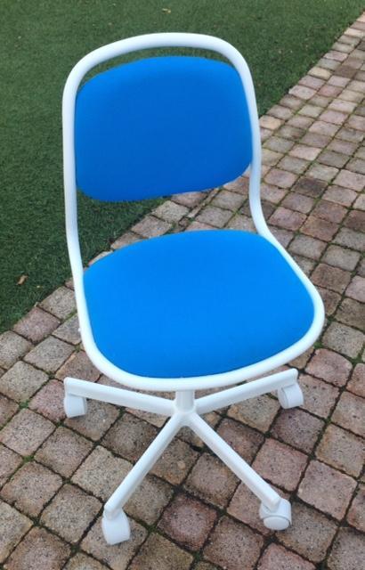 troc de troc chaise bureau enfant - très bon état image 0