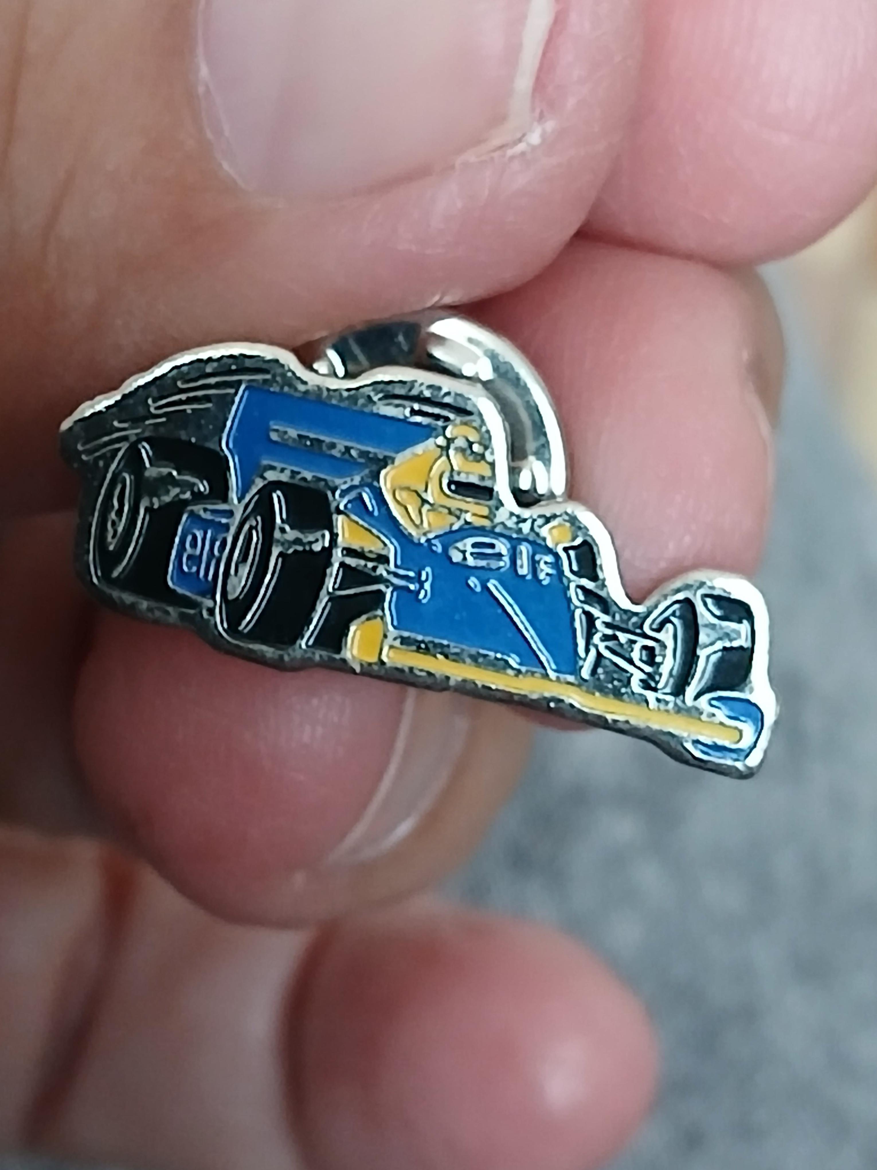 troc de troc reserver sophie  un pins image 2