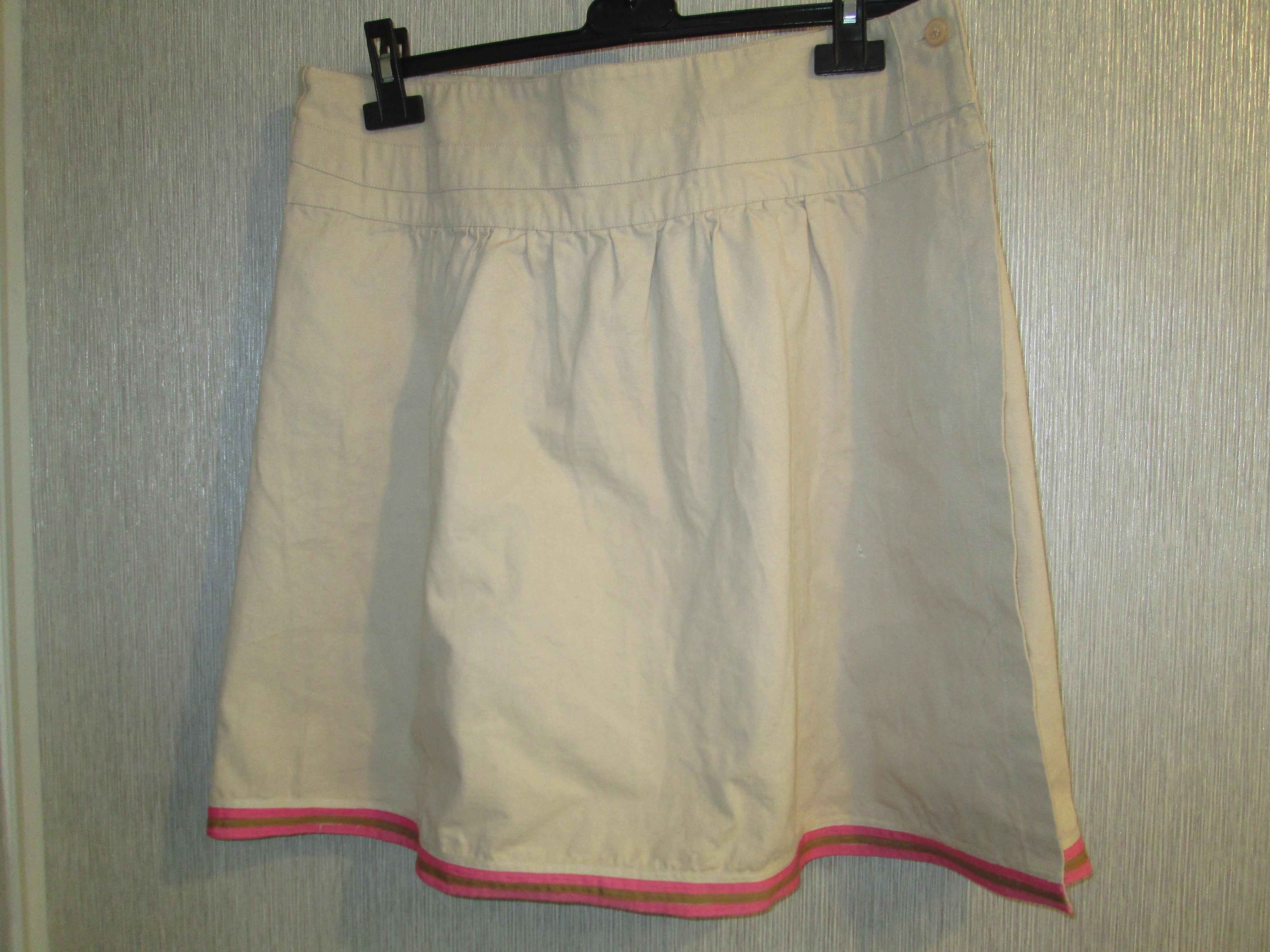 troc de troc jupe courte taille 46 porte feuille 8 noisettes image 0