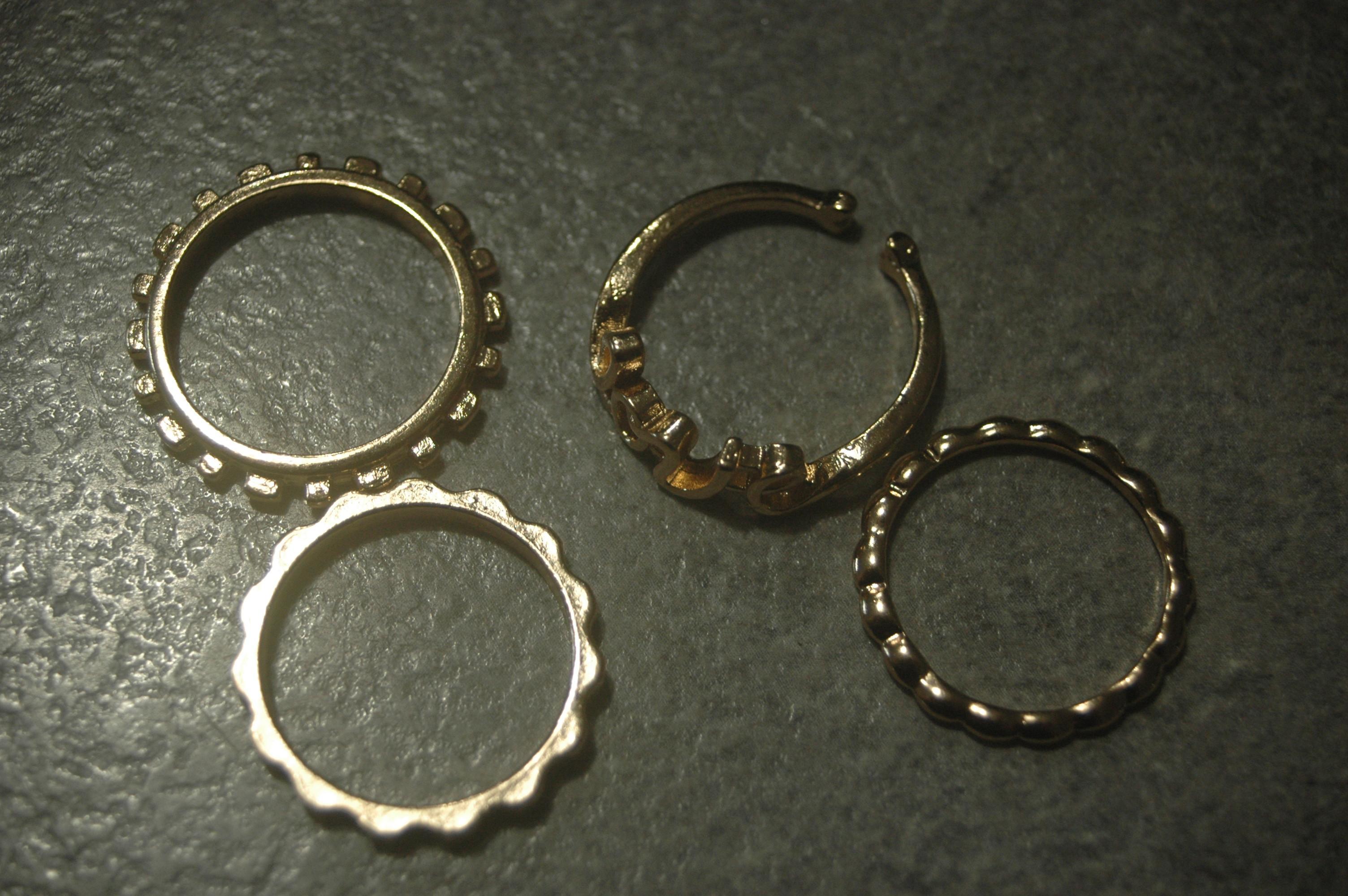 troc de troc lot 4 bagues neuves fantaisies image 0