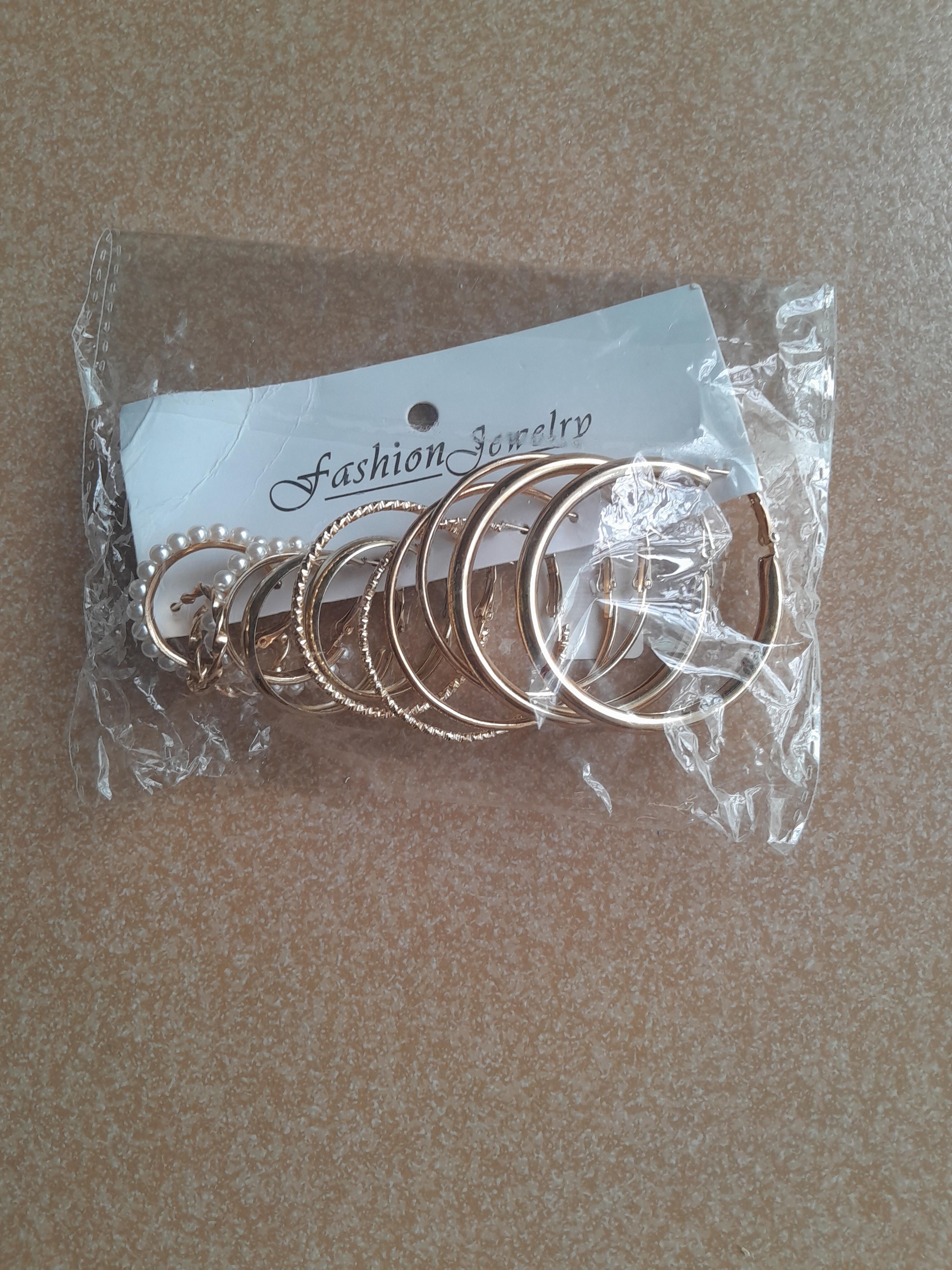 troc de troc réservée lots de 6 paires de boucles d oreilles neuve image 0