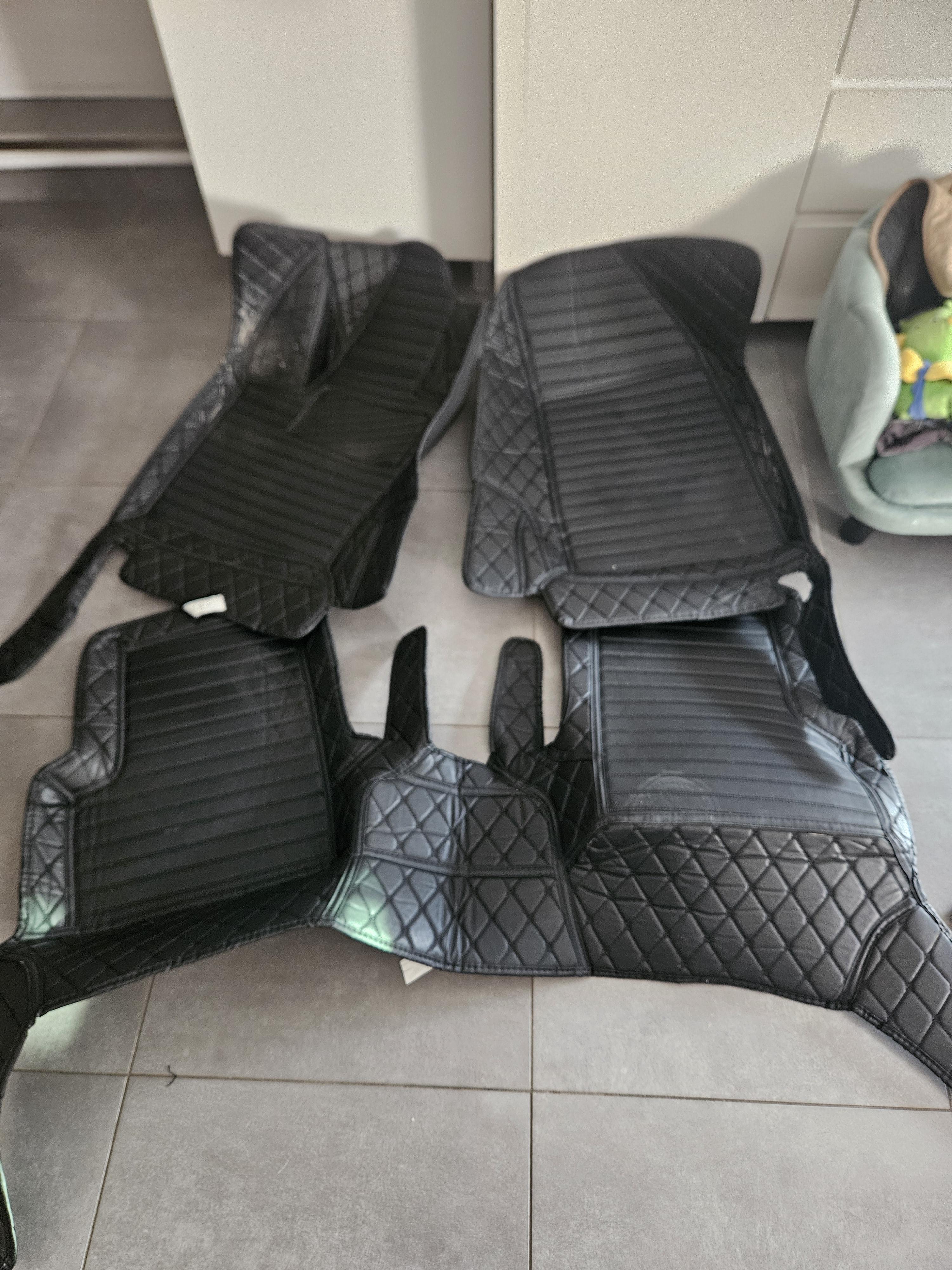 troc de troc tapis sol jeep image 0