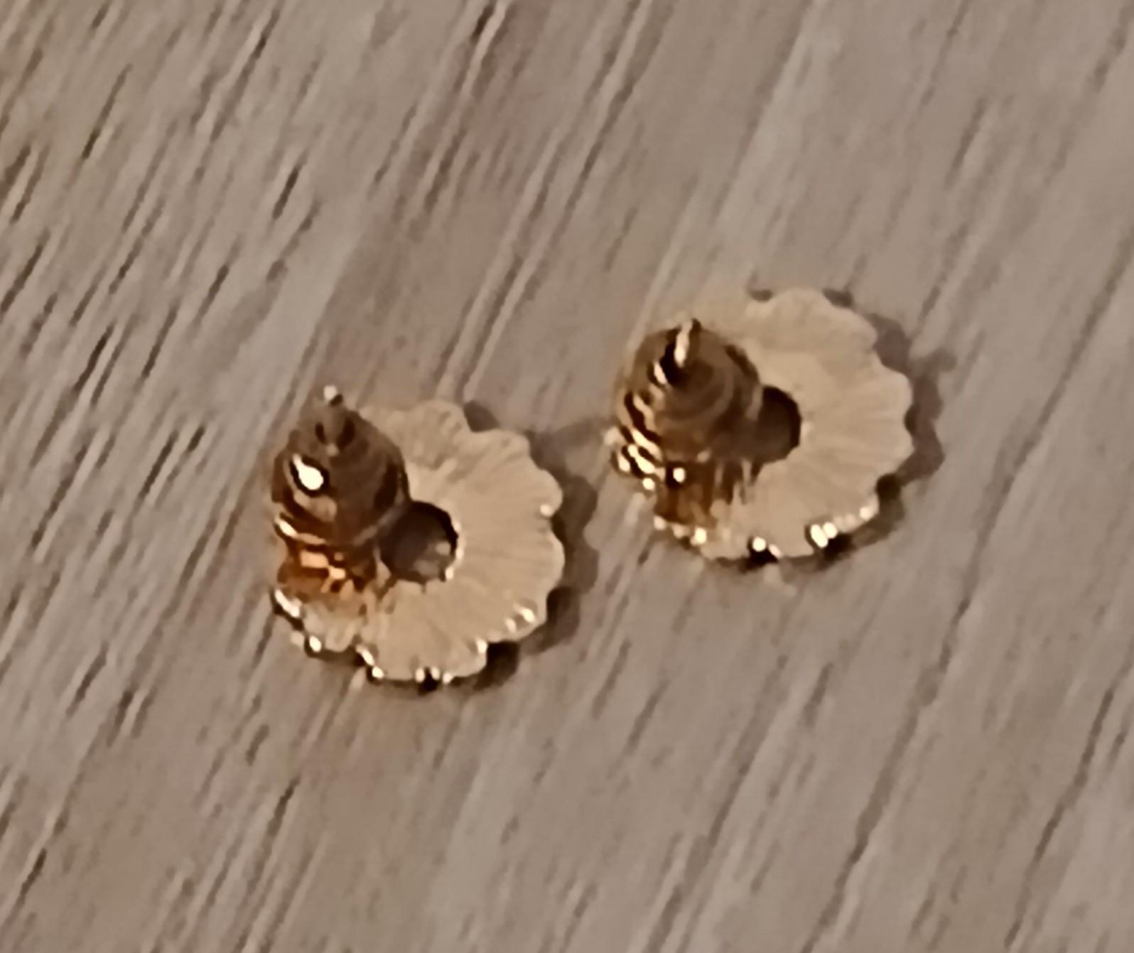 troc de troc une paire de boucle d oreille image 1