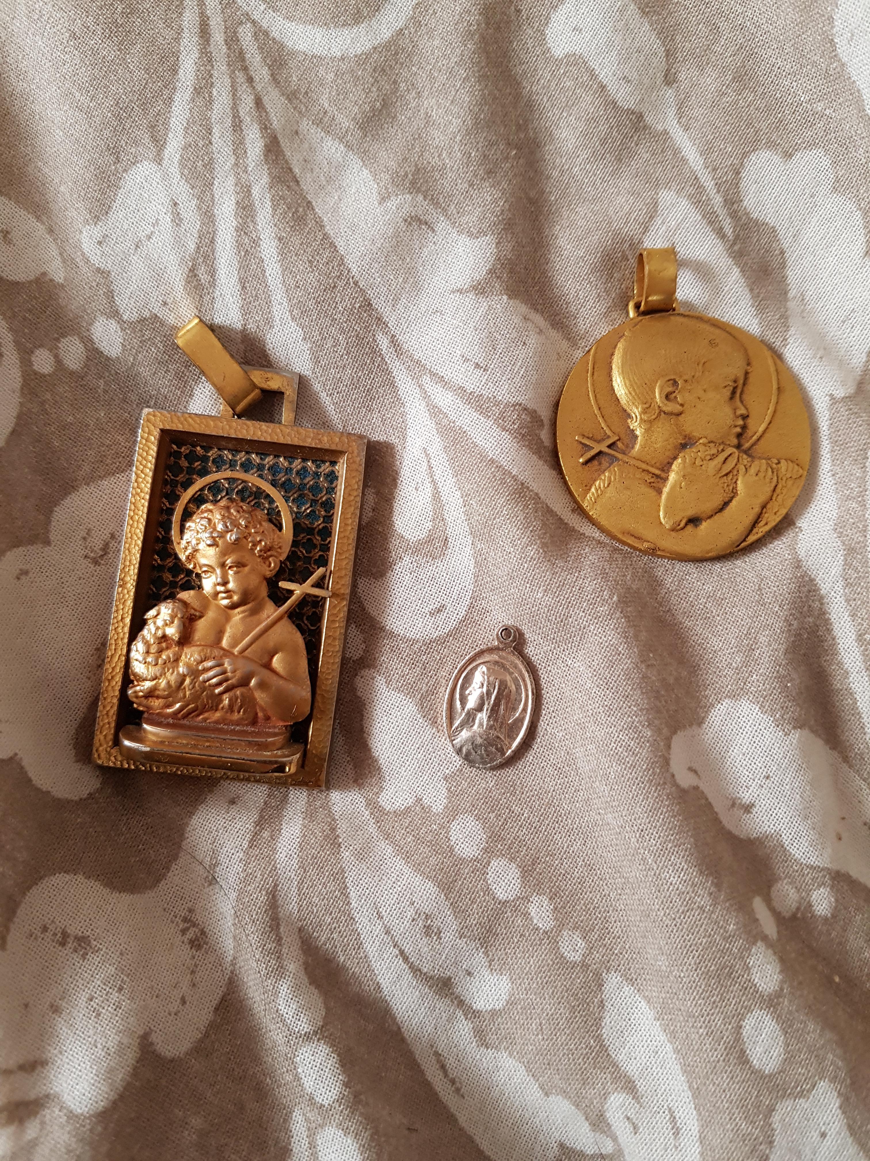 troc de troc lot de bijoux religieux image 0