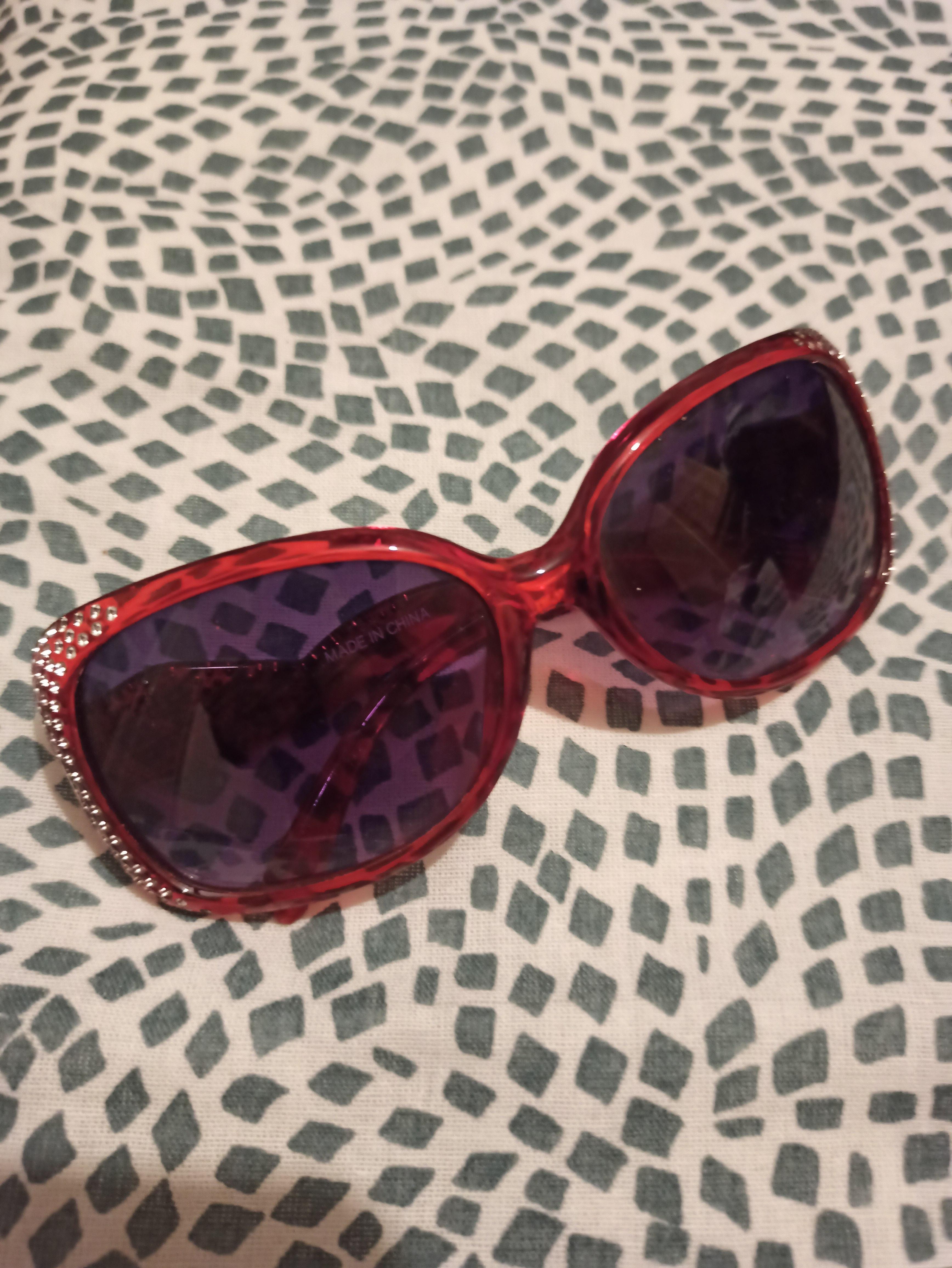 troc de troc lunettes de soleil avec brillant made in china image 0