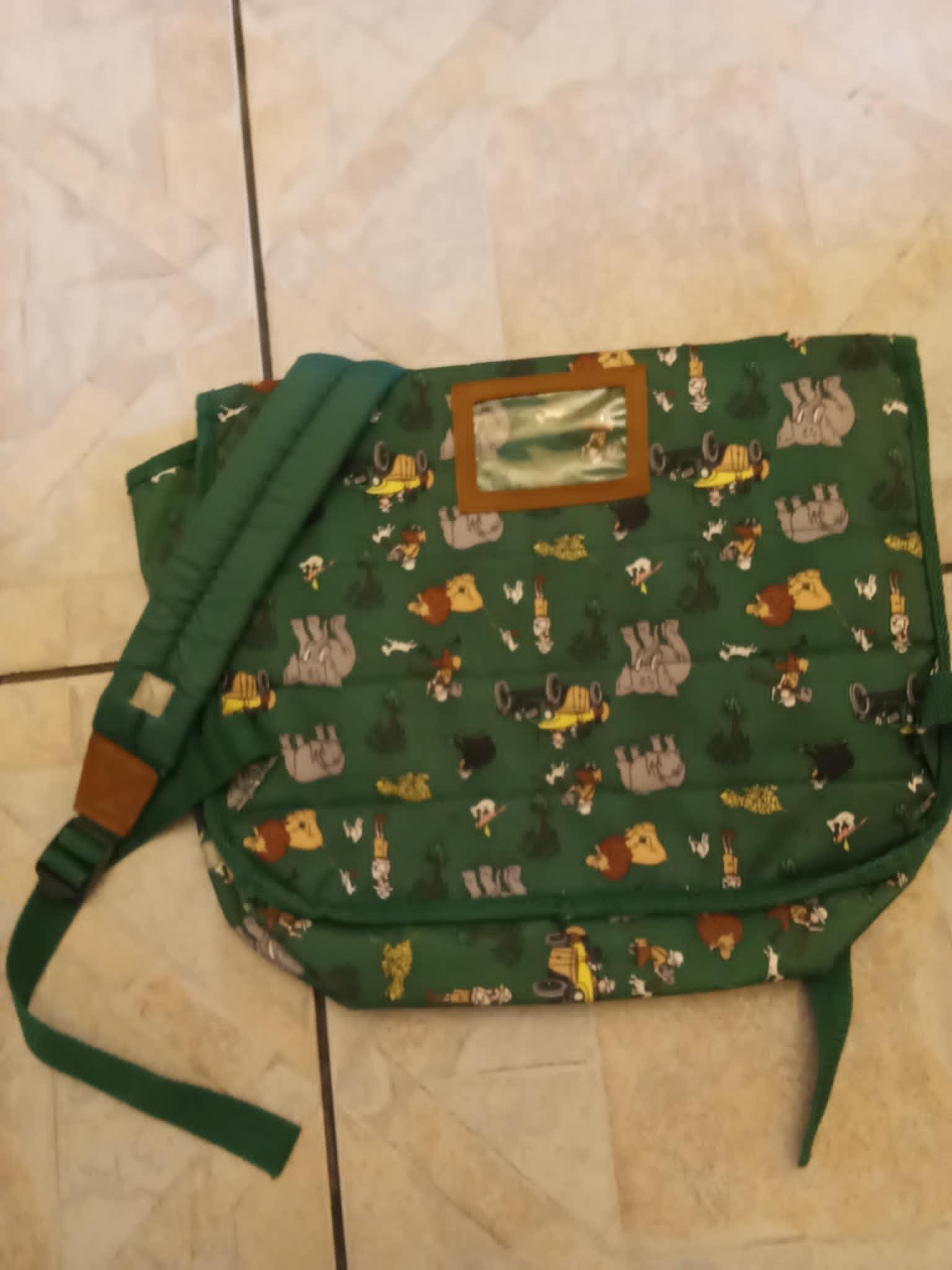 troc de troc reserve    sac d'ecole vert multi poche a dos  neuf 6 noisettes image 0