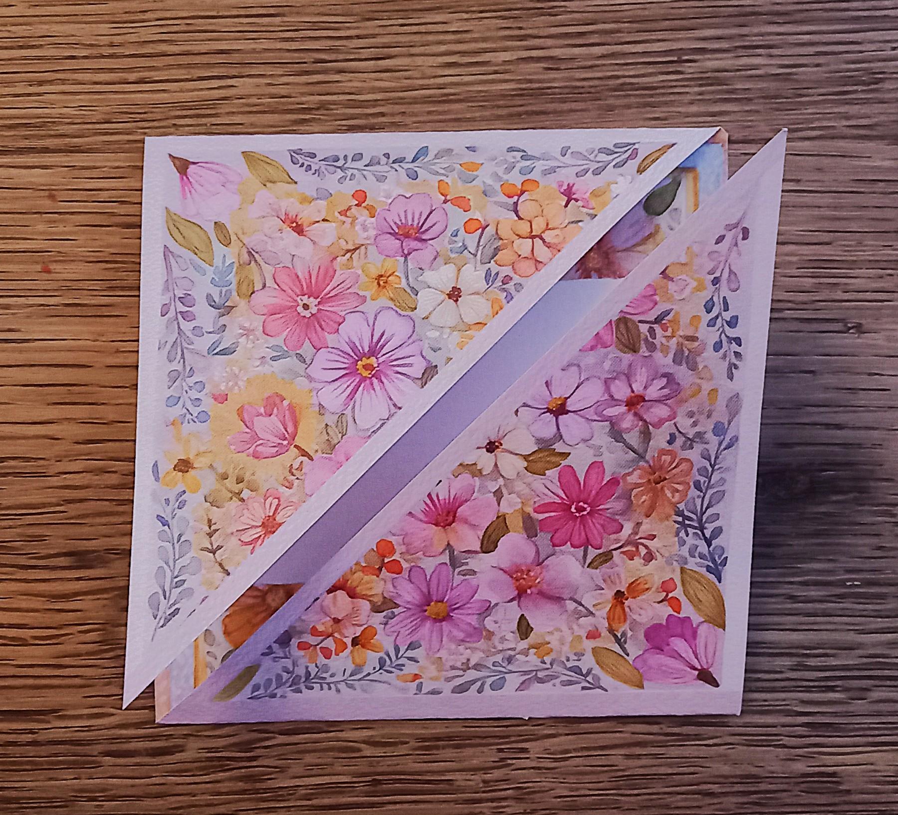 troc de troc carte florale qui s'ouvre. image 2
