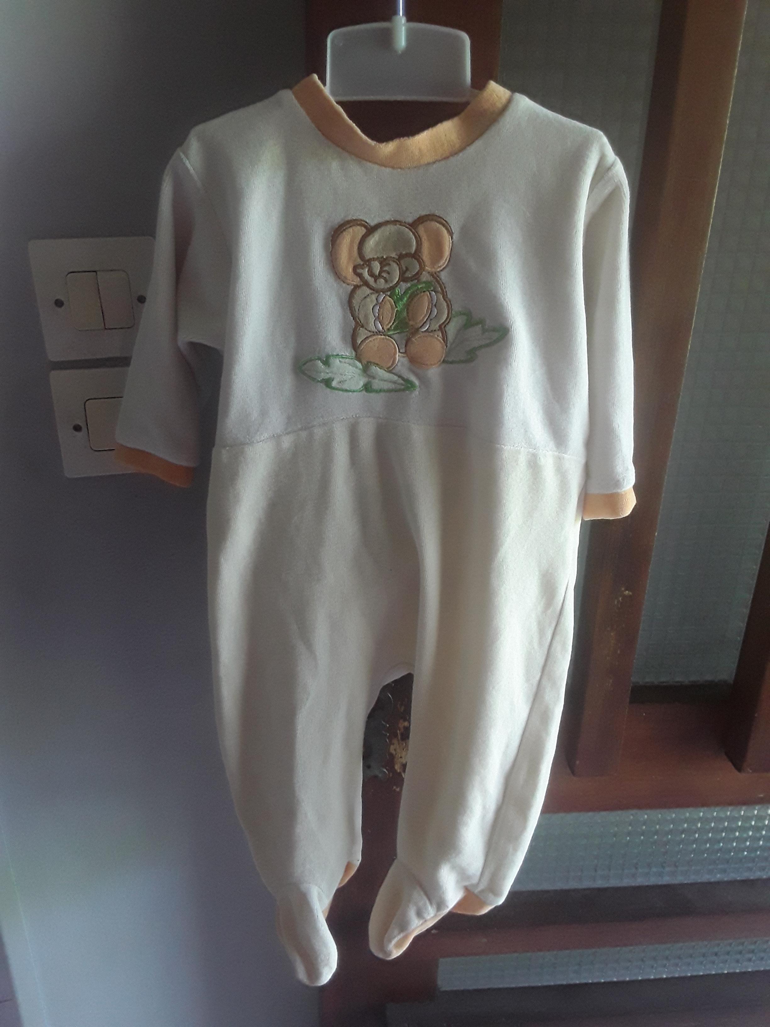 troc de troc pyjamas 6 mois image 0