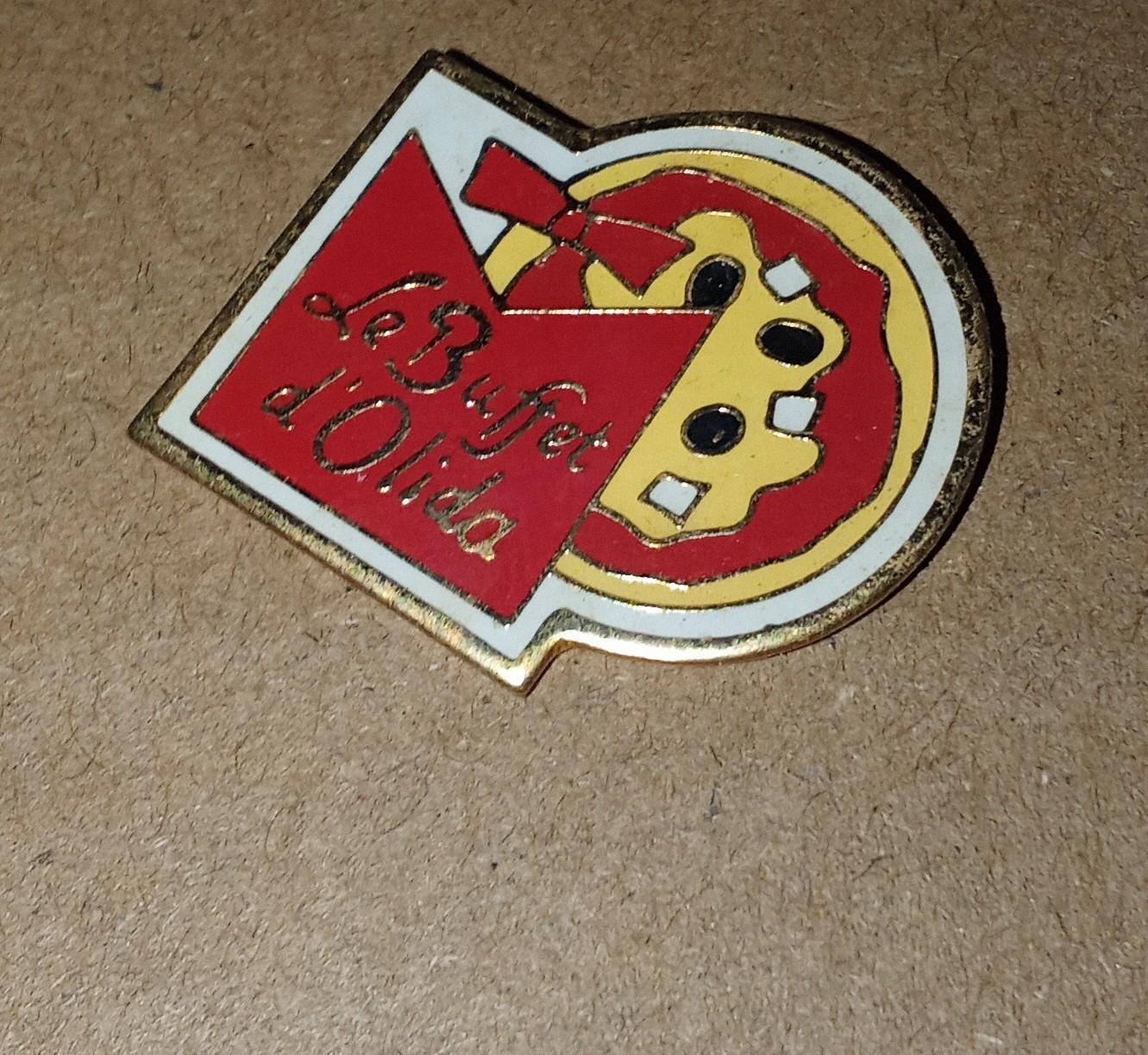 troc de troc pin's avec attache image 0
