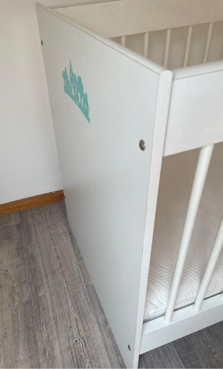 troc de troc lit à barreaux avec matelas image 2