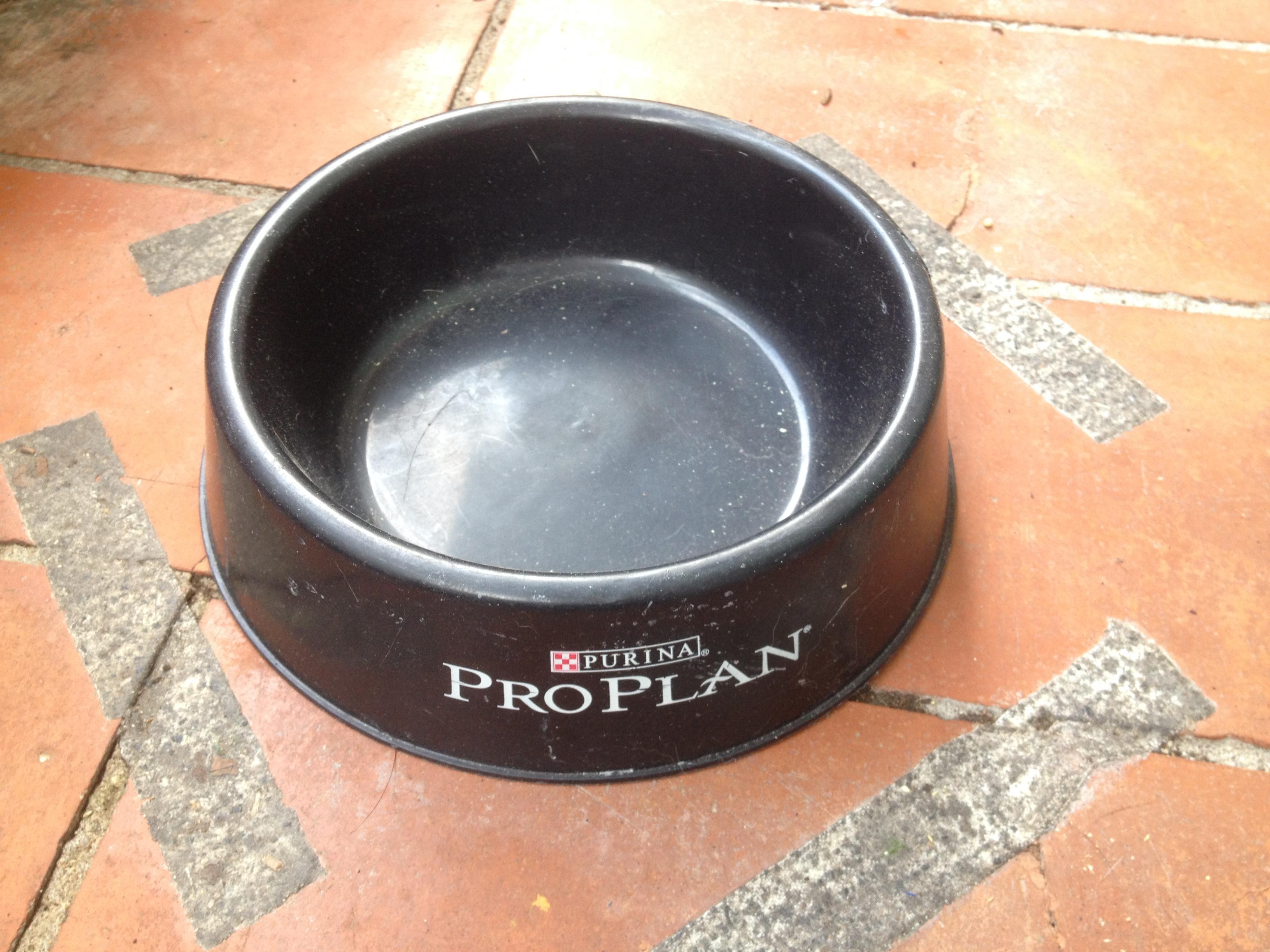 troc de troc gamelle en plastique noir proplan image 0
