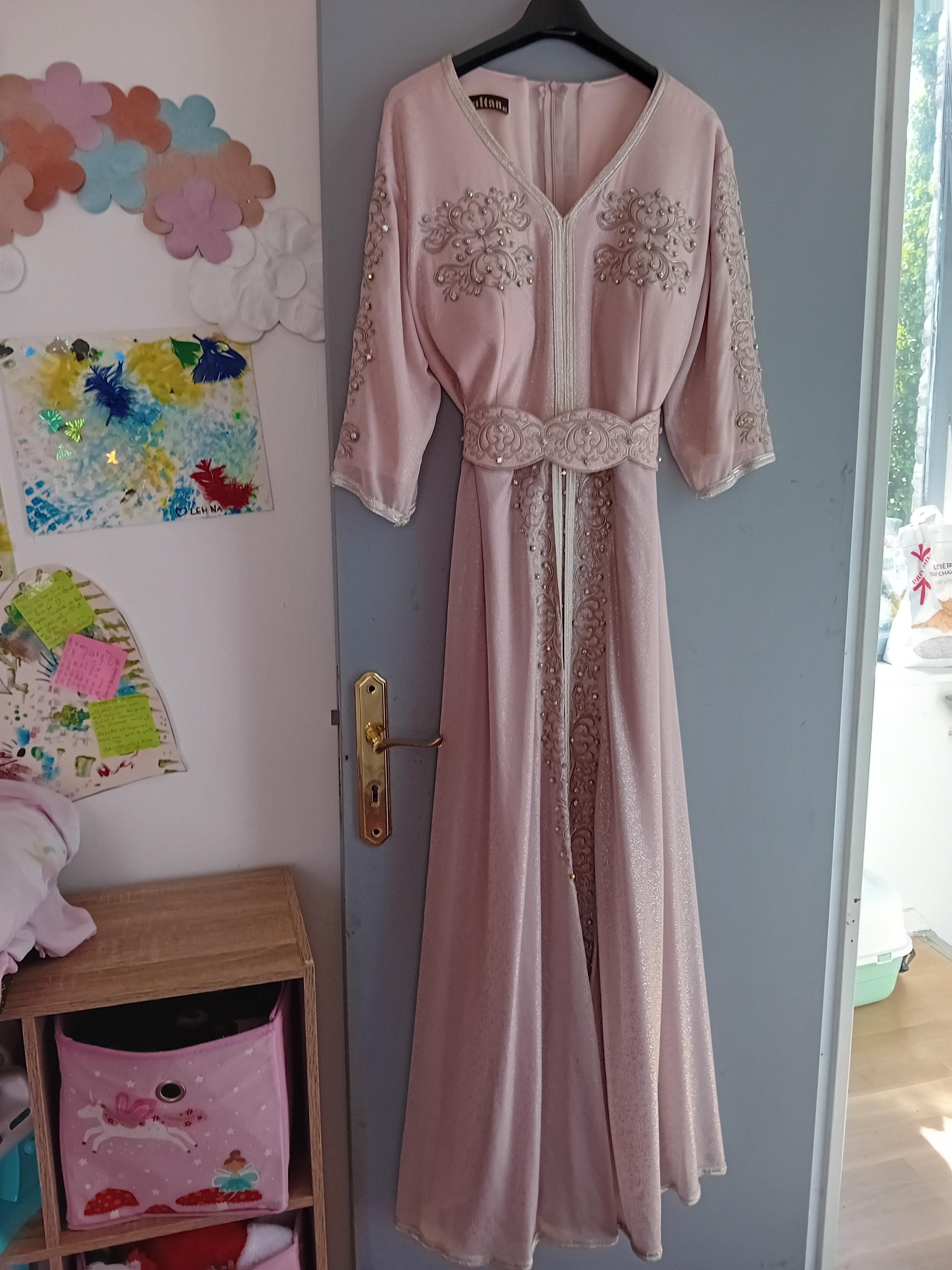 troc de troc caftan rose poudre, troc direct sans noisette image 0