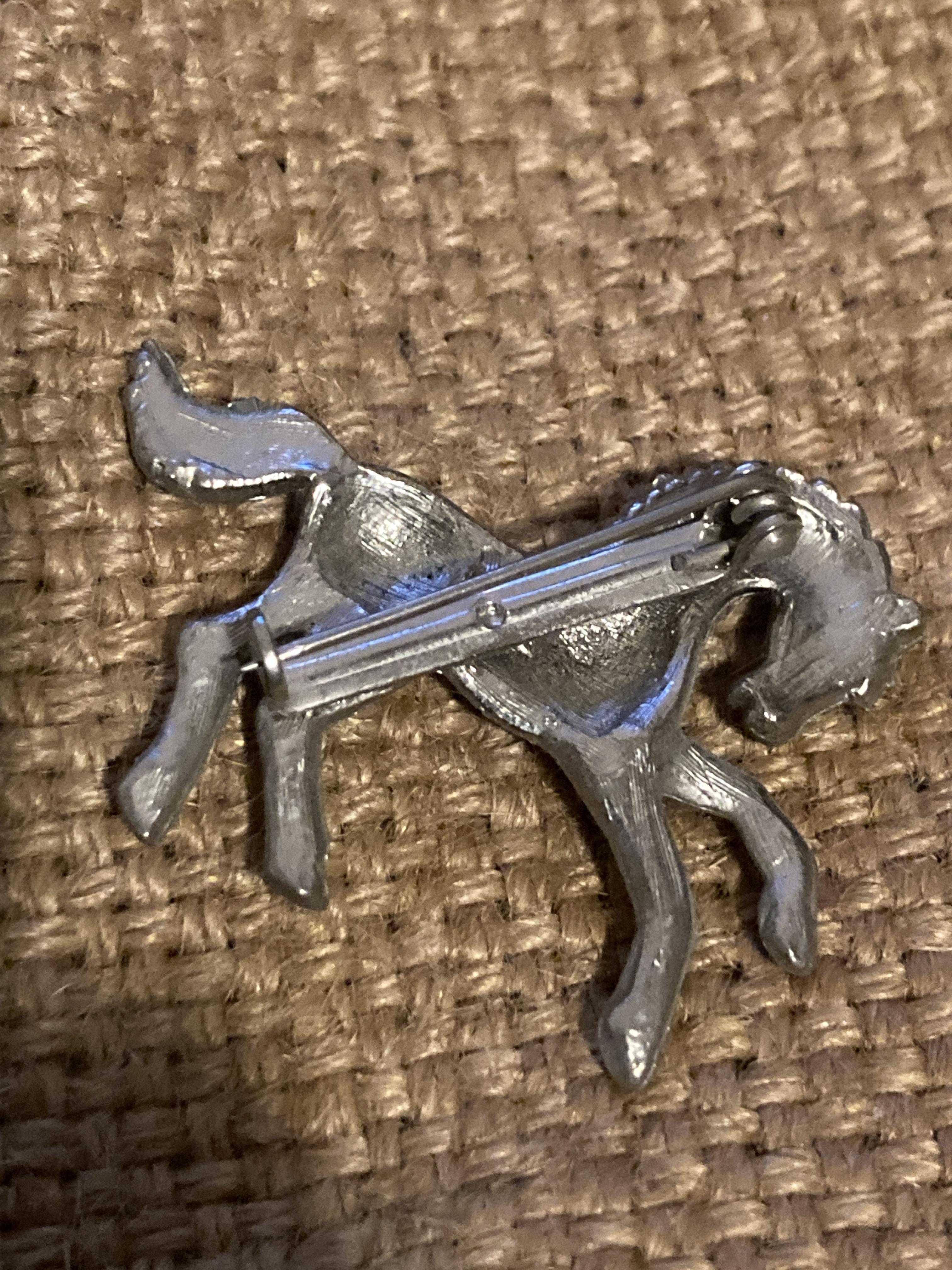 troc de troc réservé broche poulain image 1